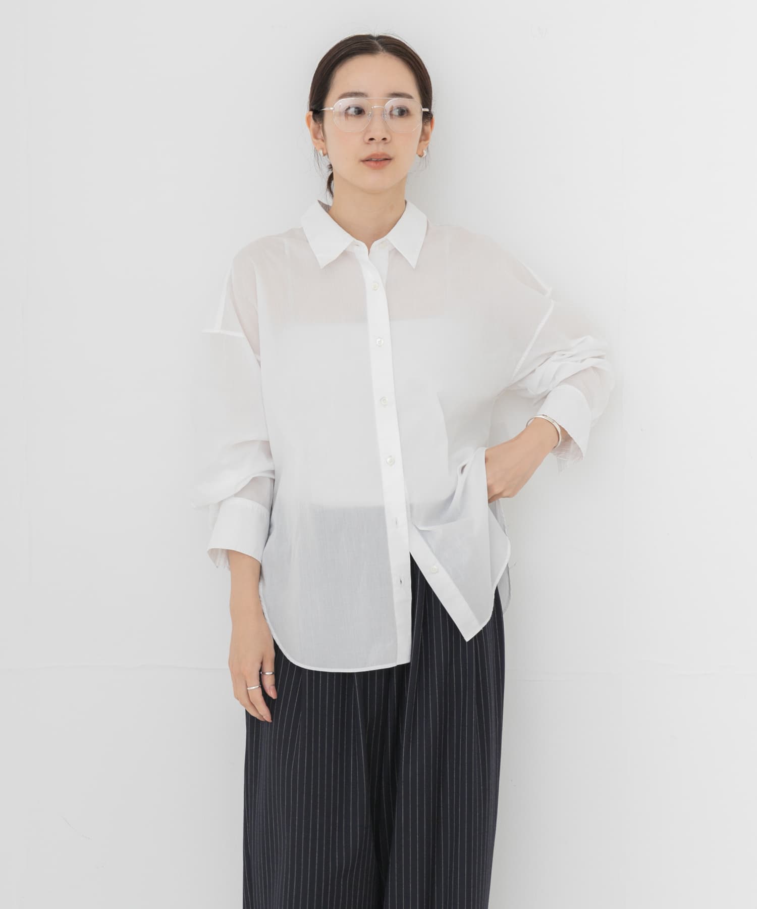 OFF WHITE