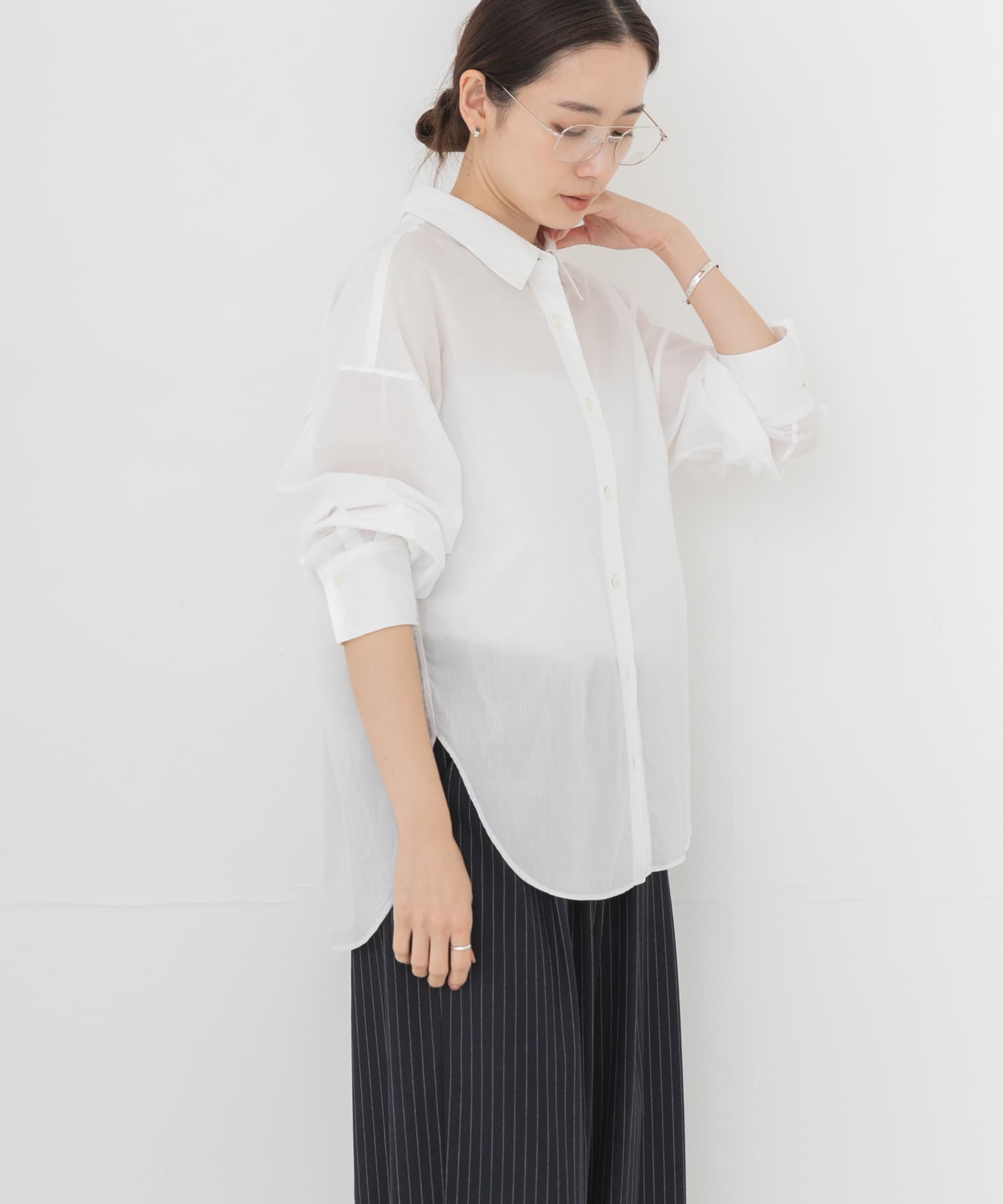 OFF WHITE