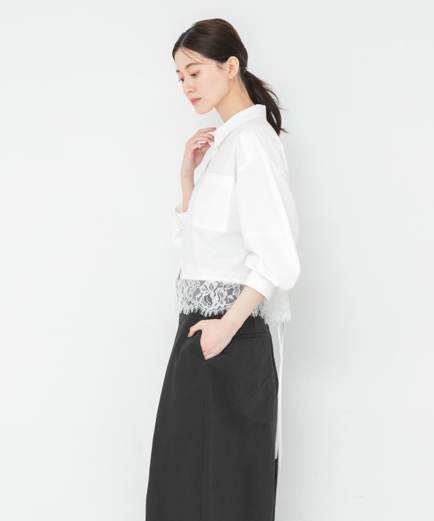 OFF WHITE