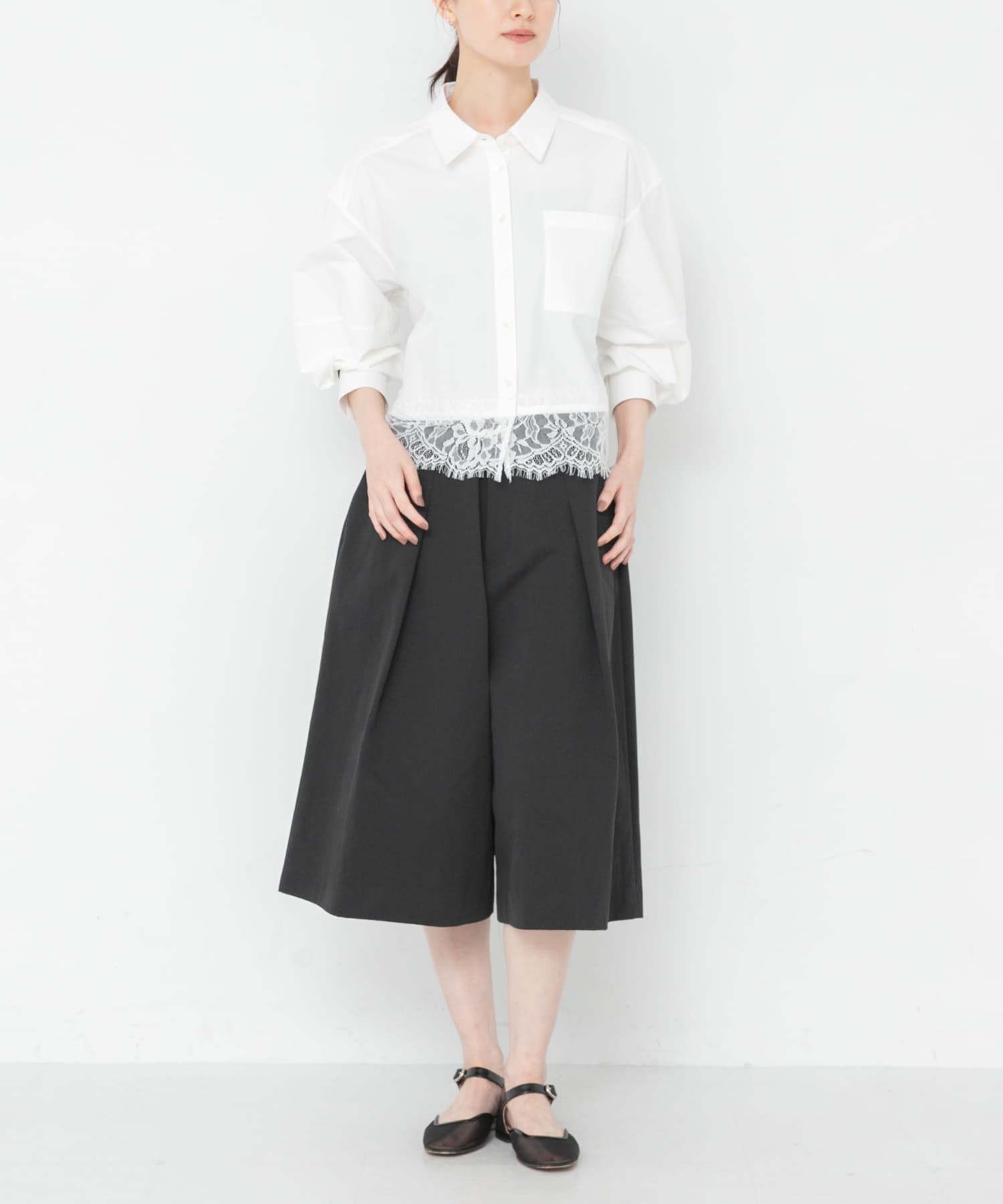 OFF WHITE