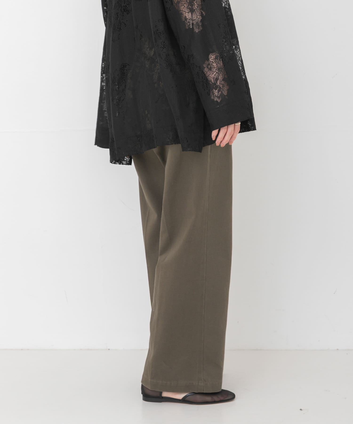 KHAKI