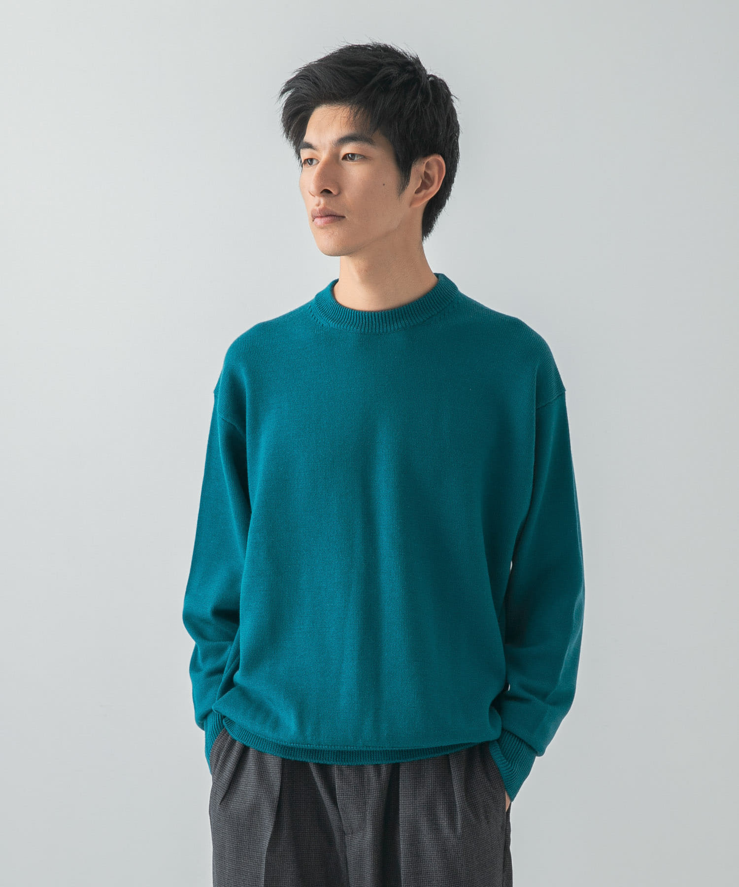 GREEN