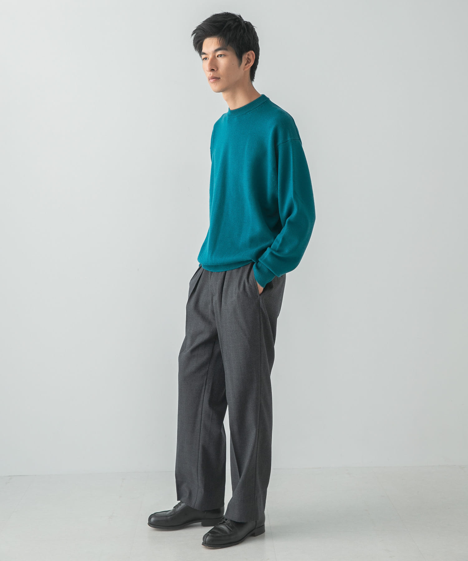 GREEN