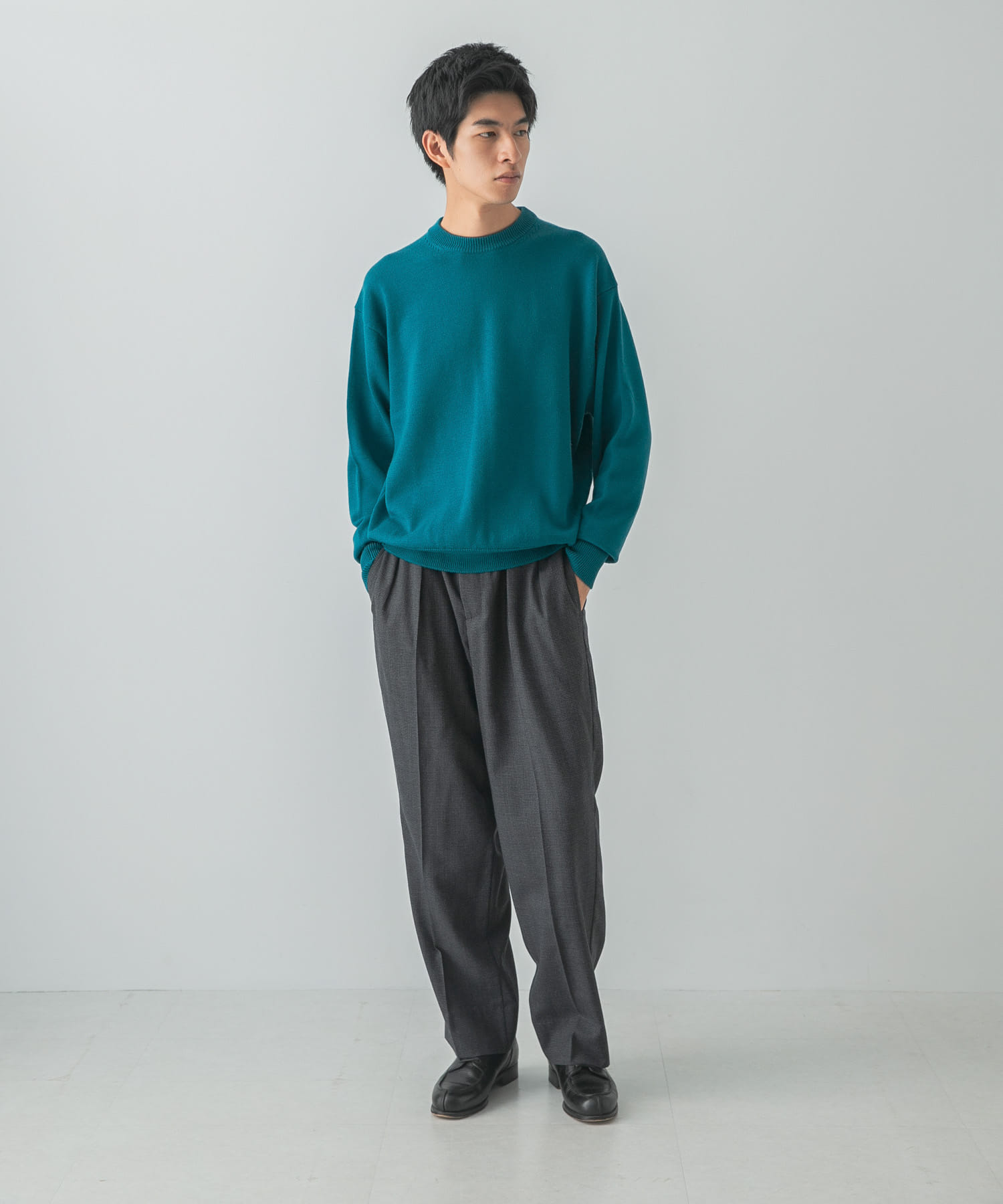 GREEN
