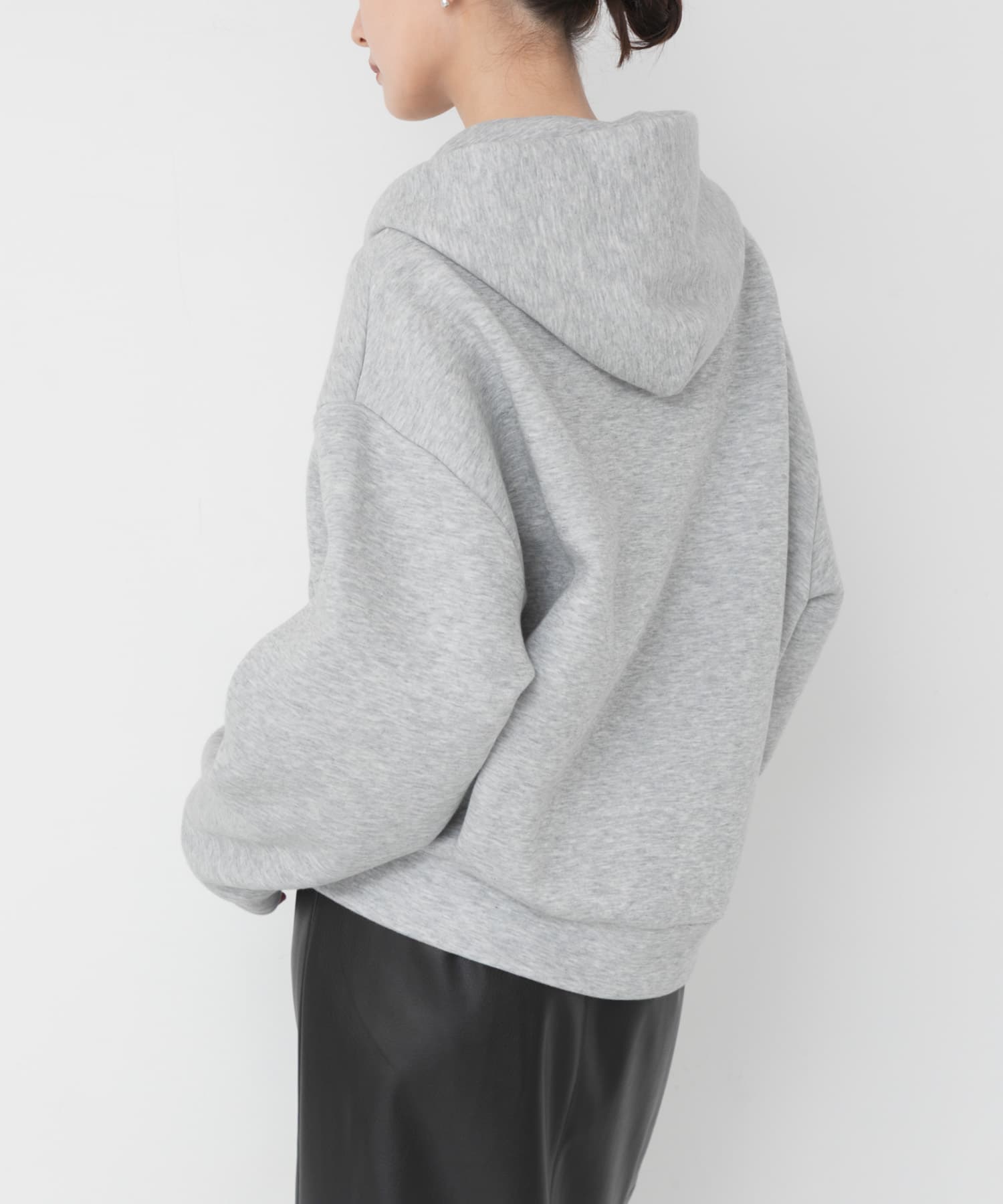 TOP GRAY