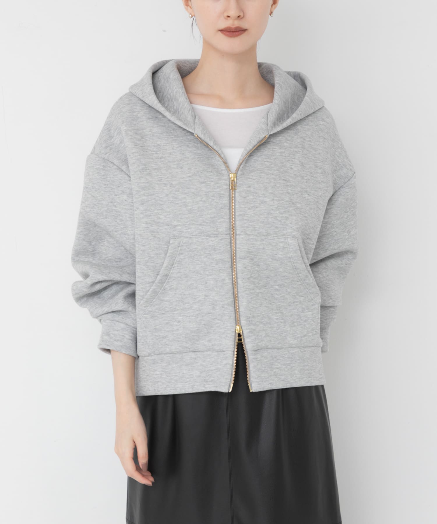 TOP GRAY