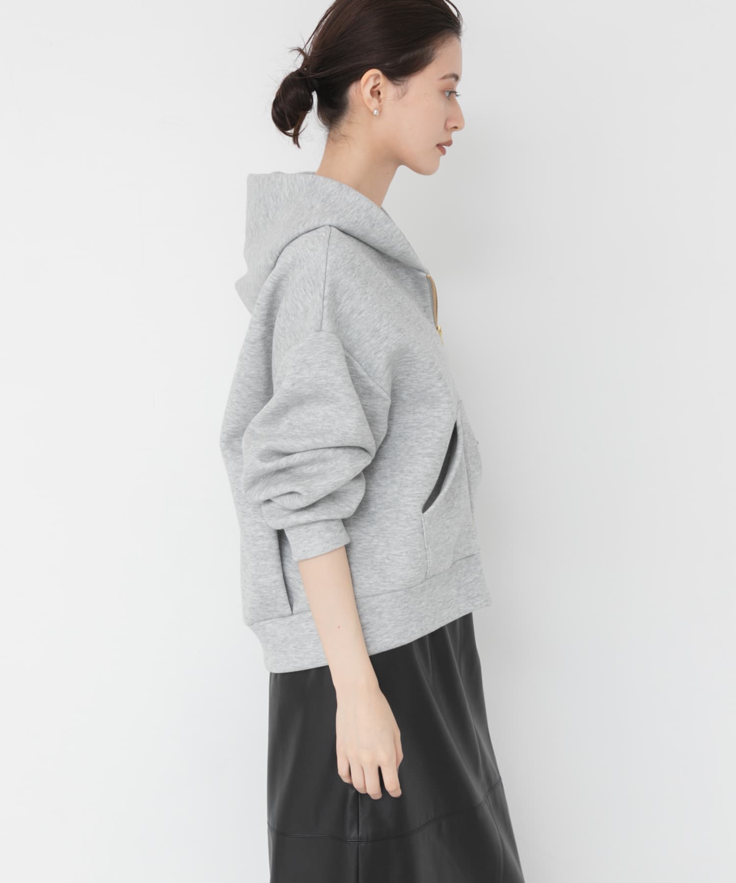 TOP GRAY