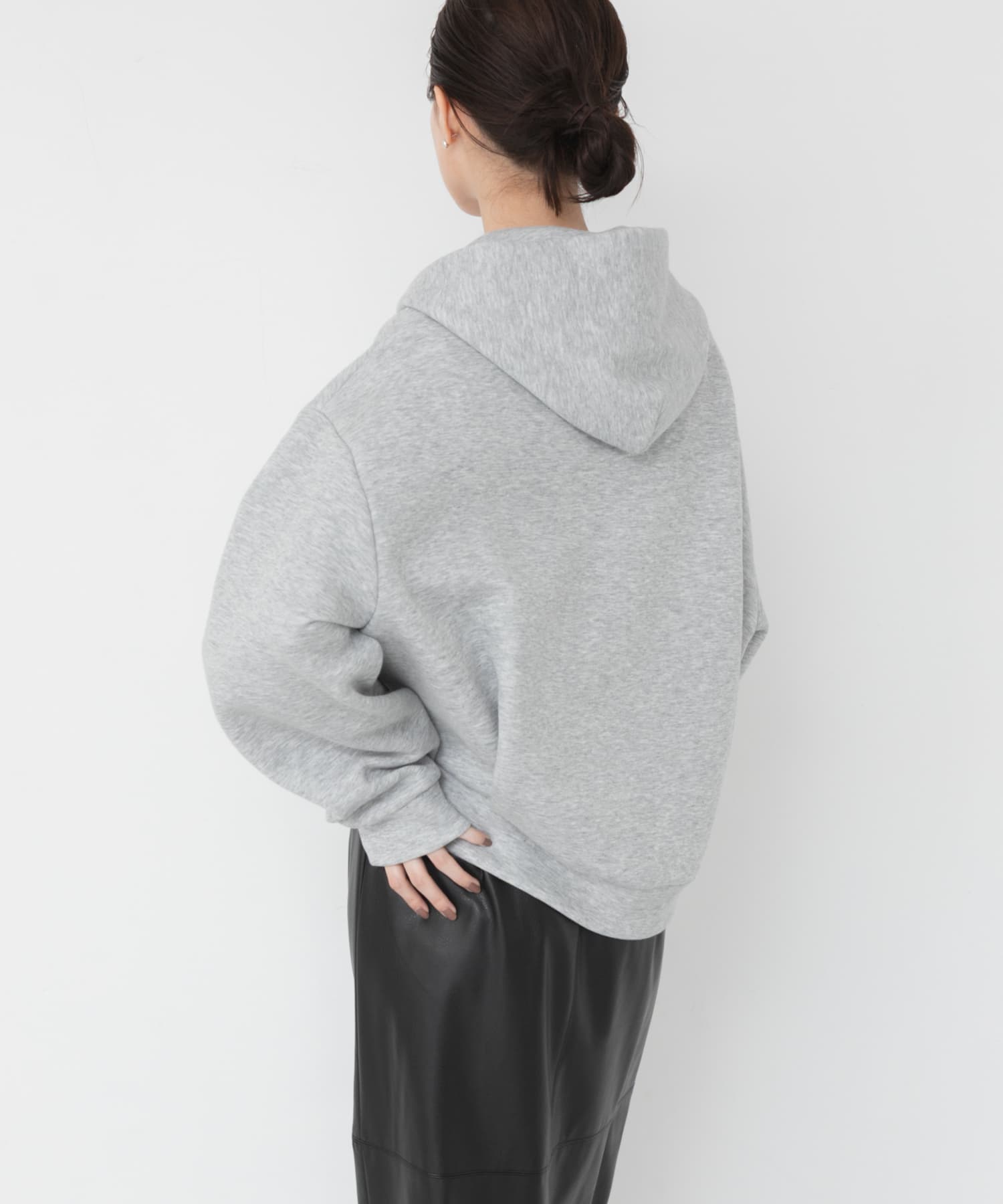 TOP GRAY