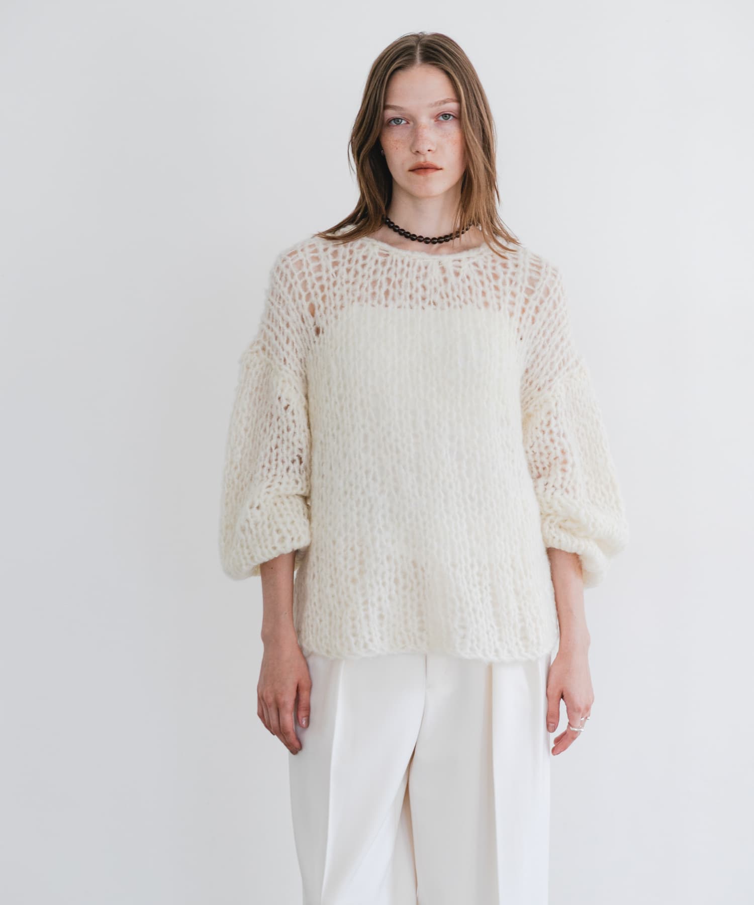 OFF WHITE