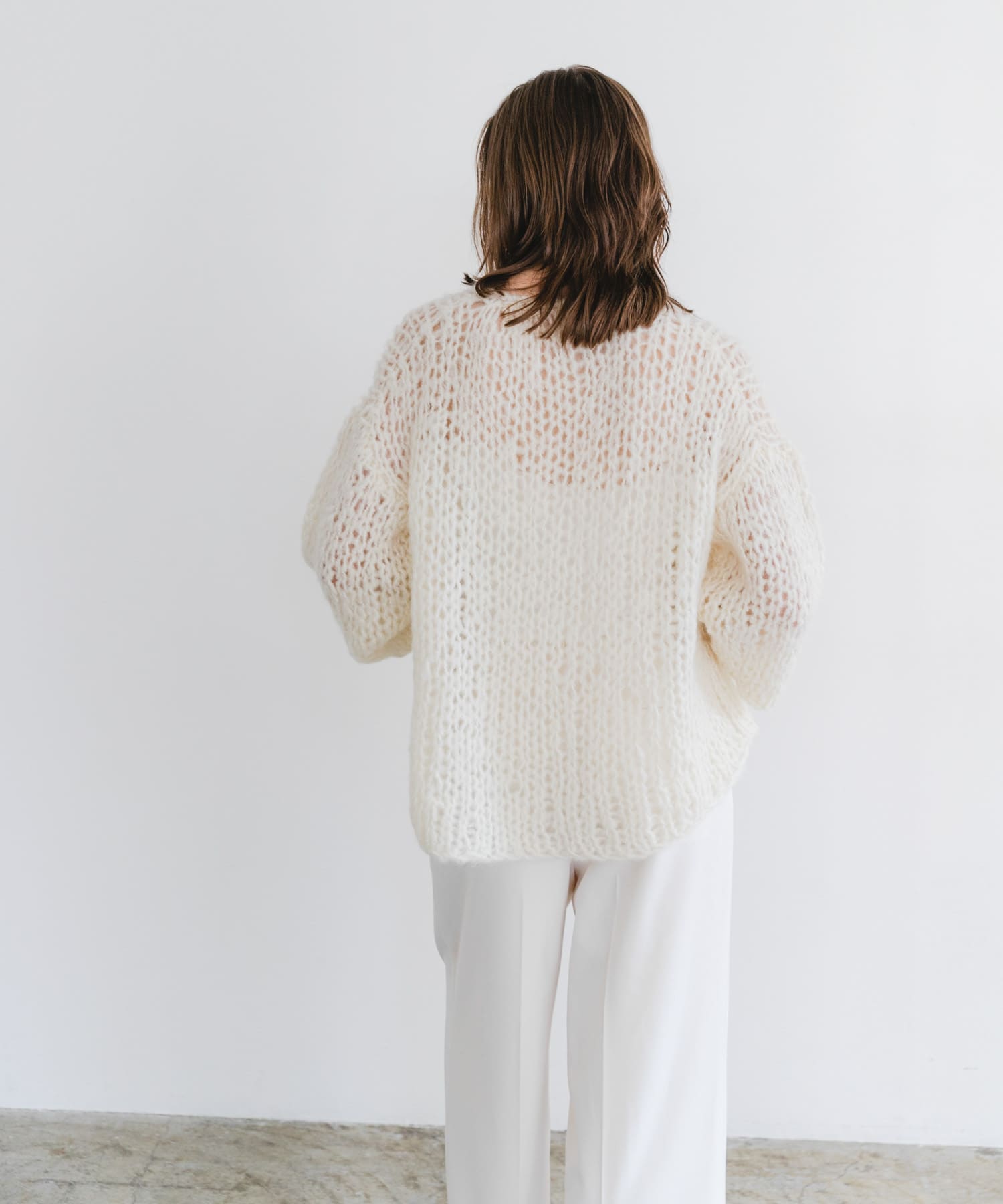 OFF WHITE