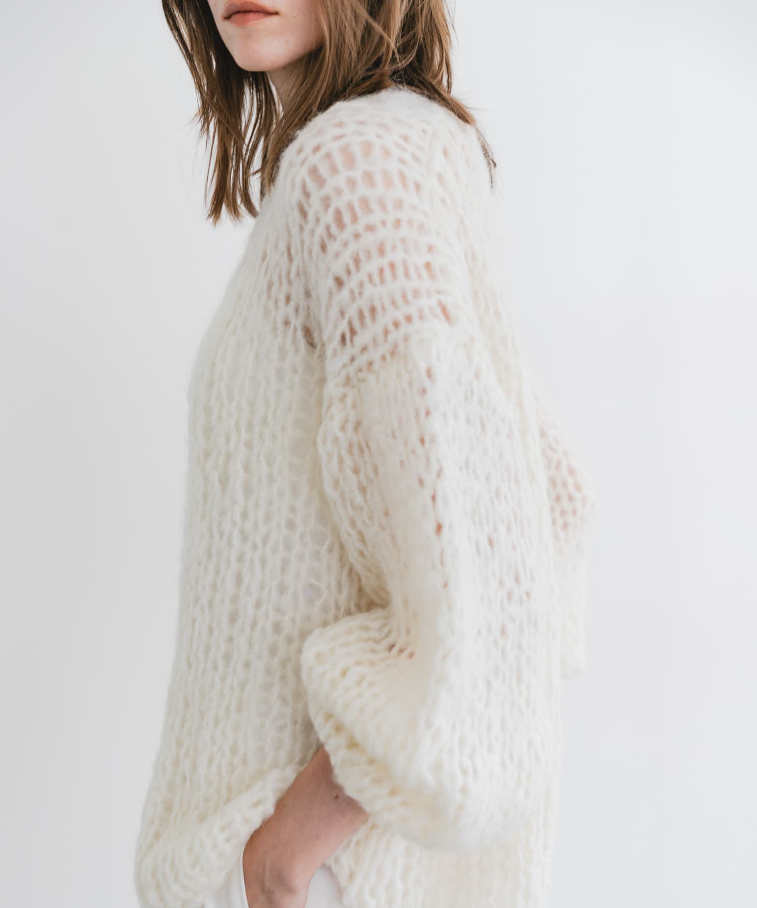 OFF WHITE