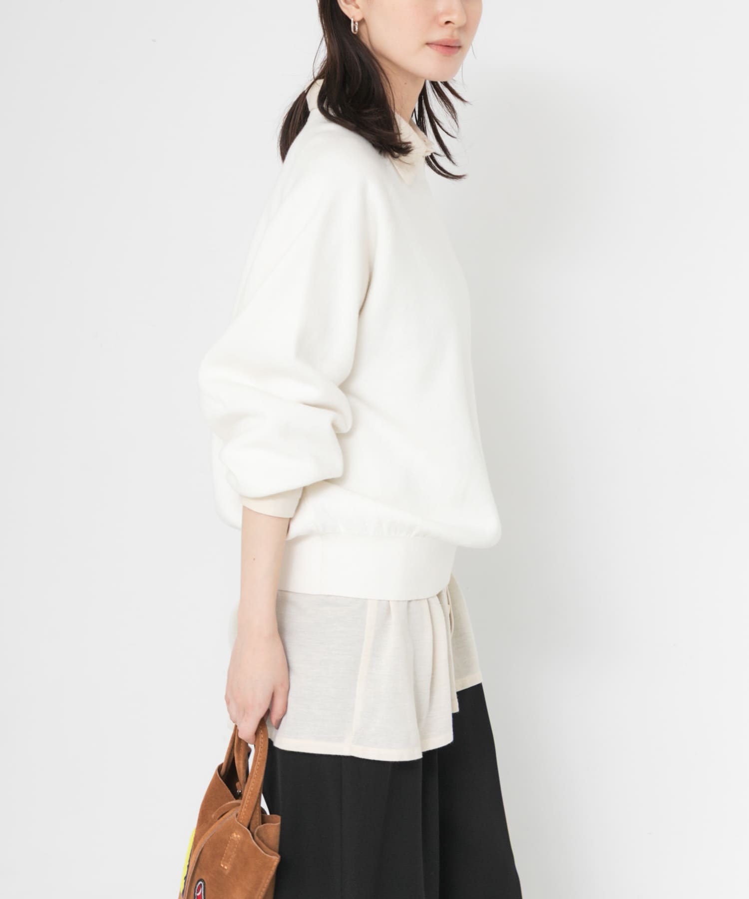 OFF WHITE
