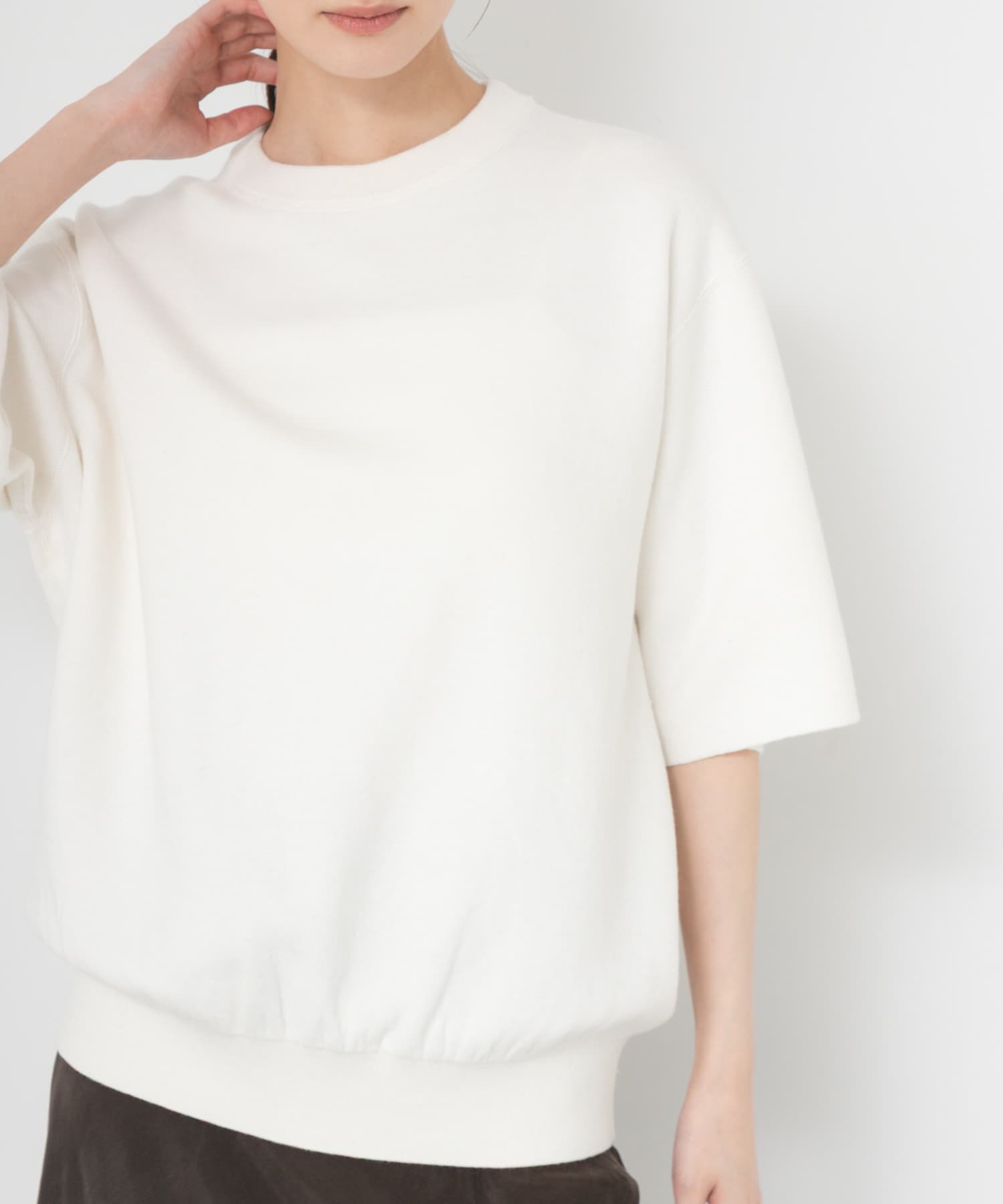 OFF WHITE
