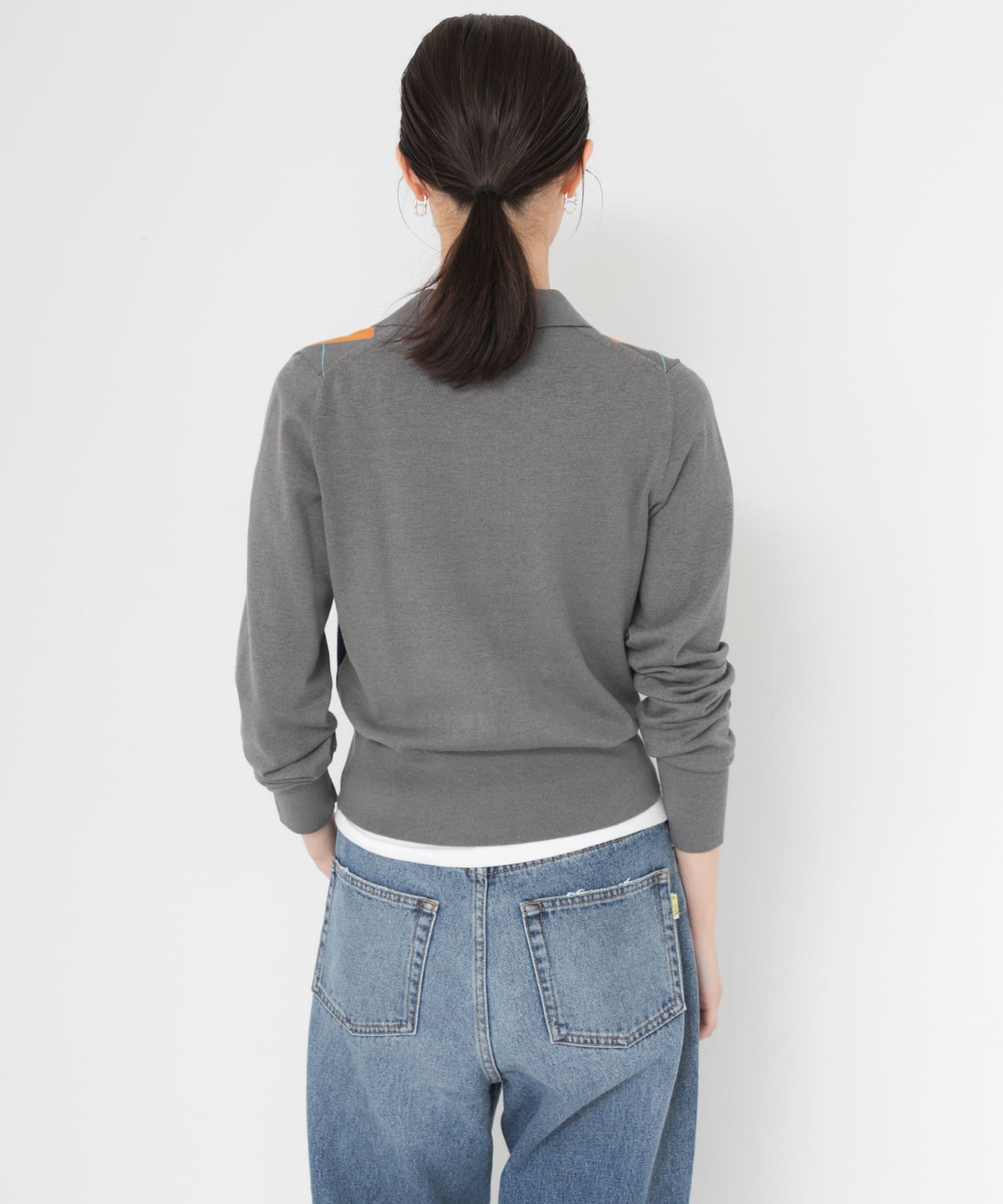 GRAY