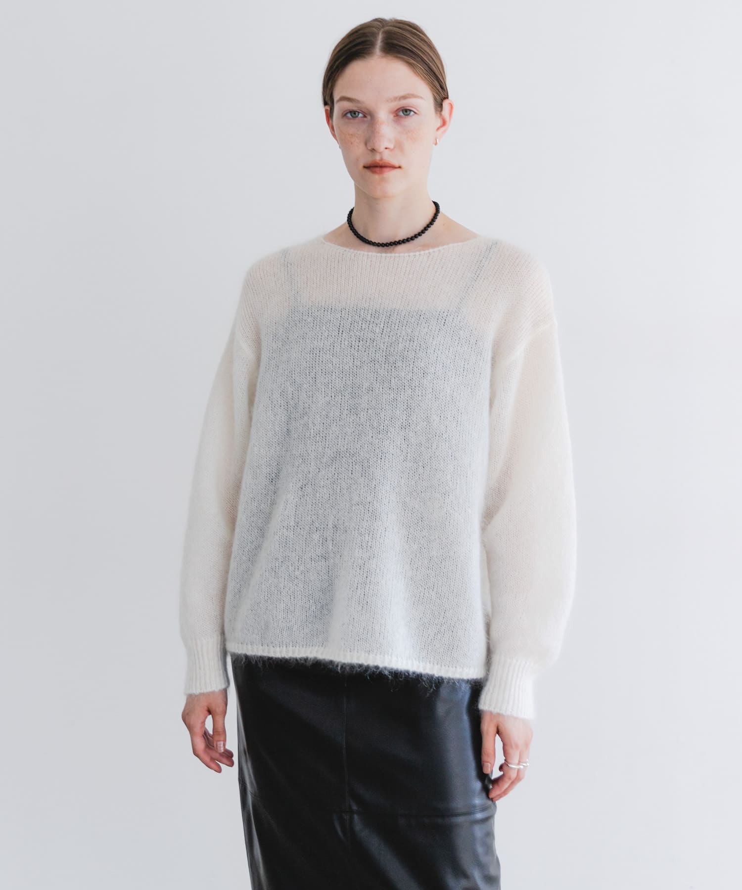 OFF WHITE