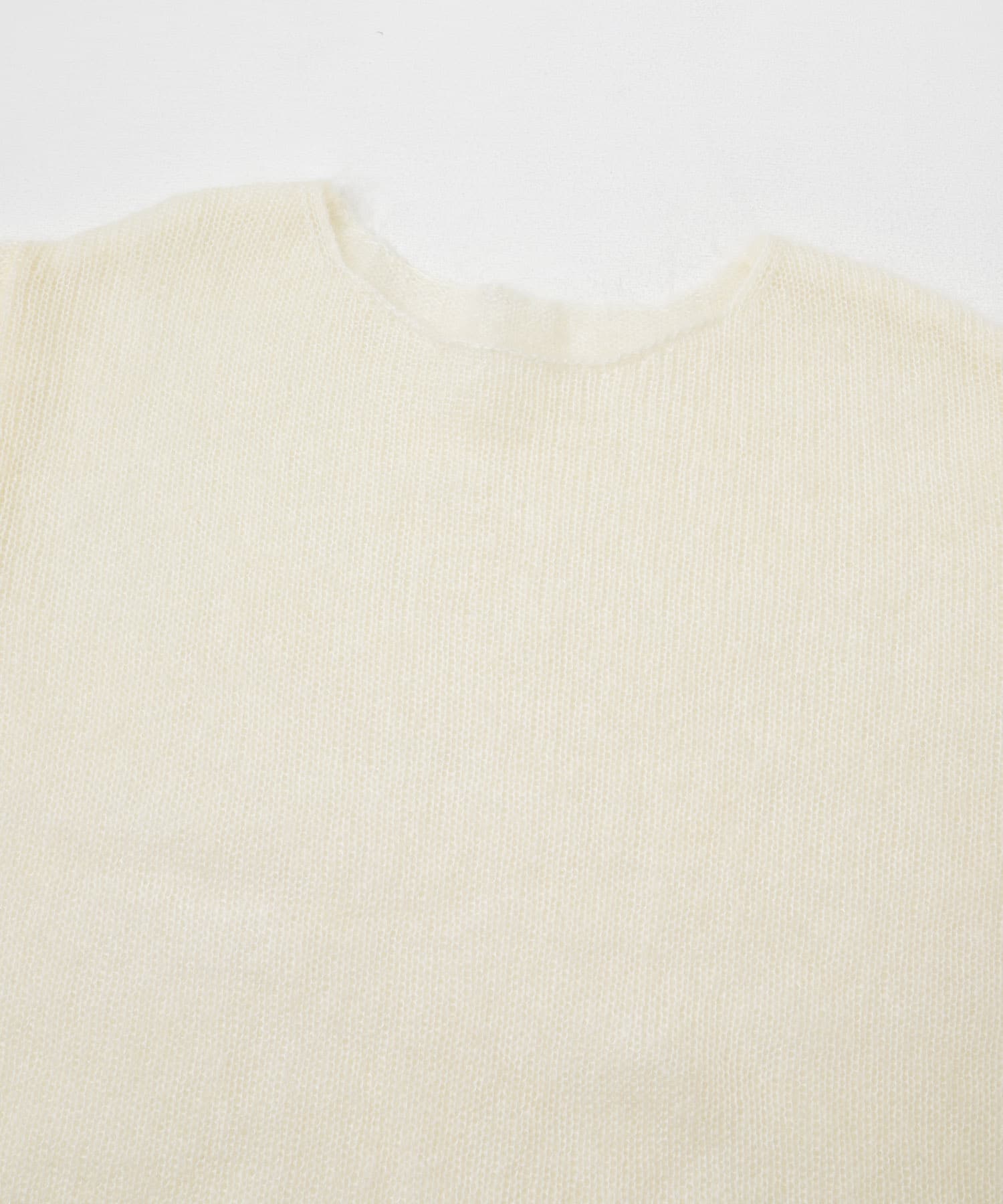 OFF WHITE