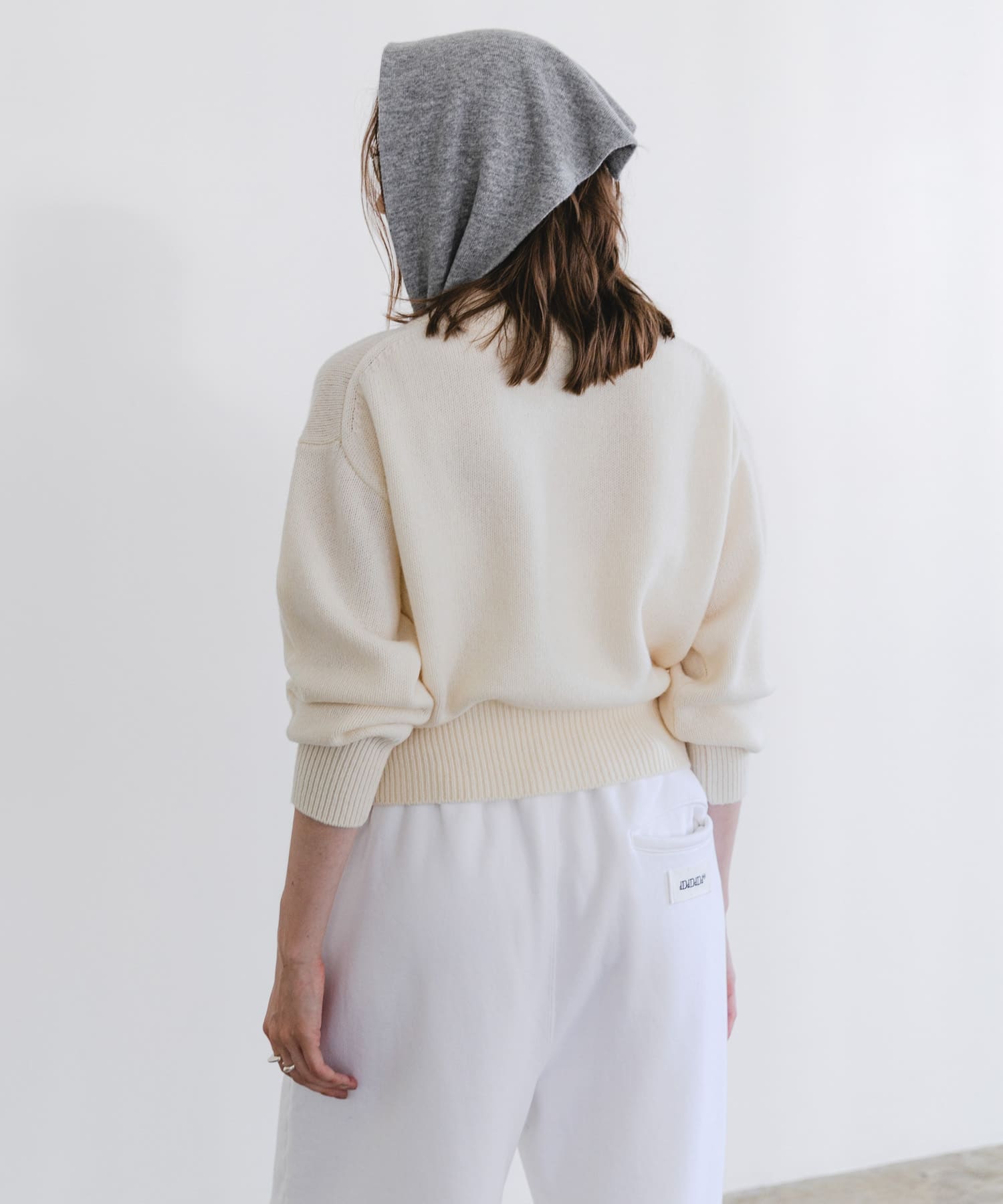 OFF WHITE
