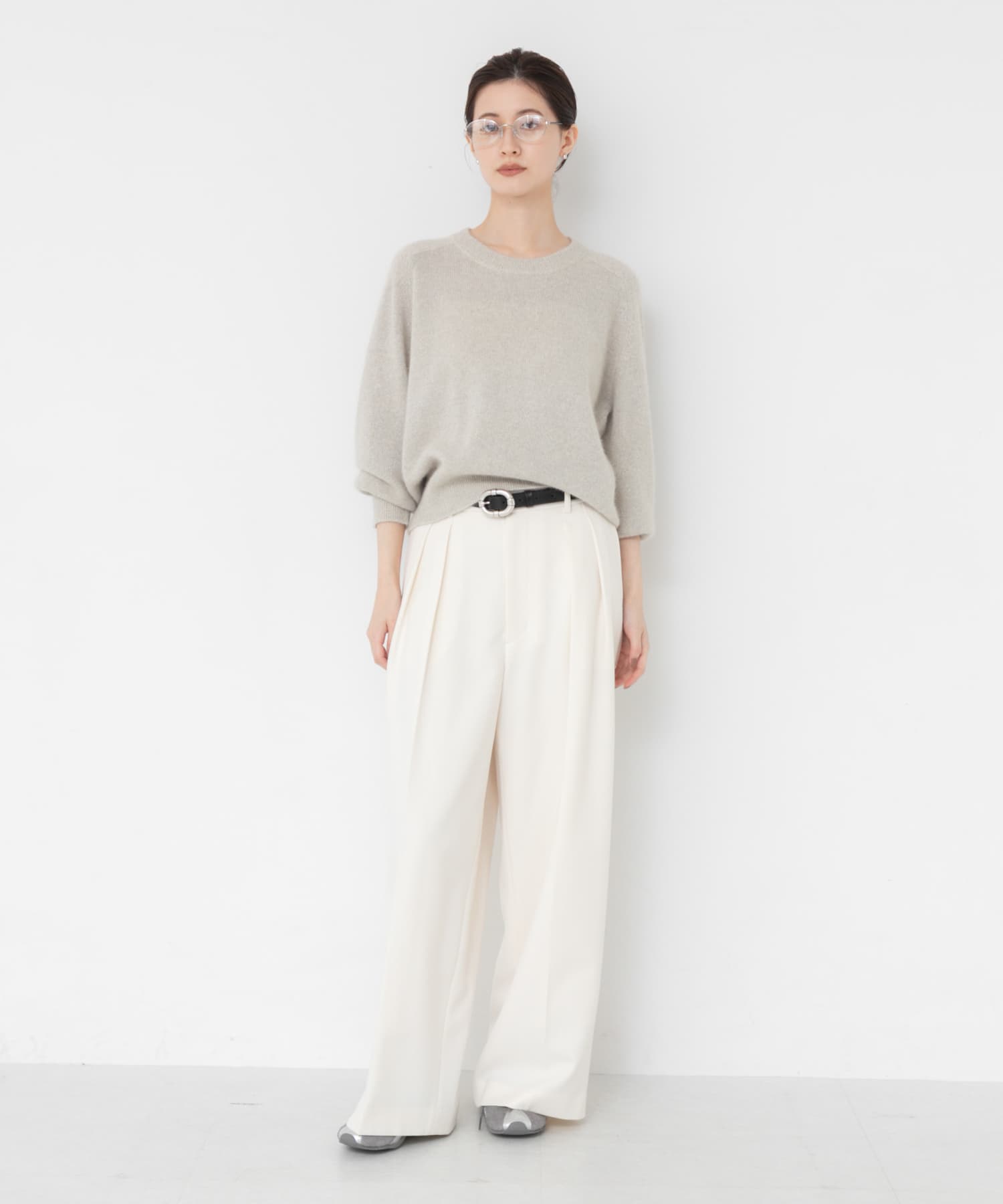 OFF WHITE