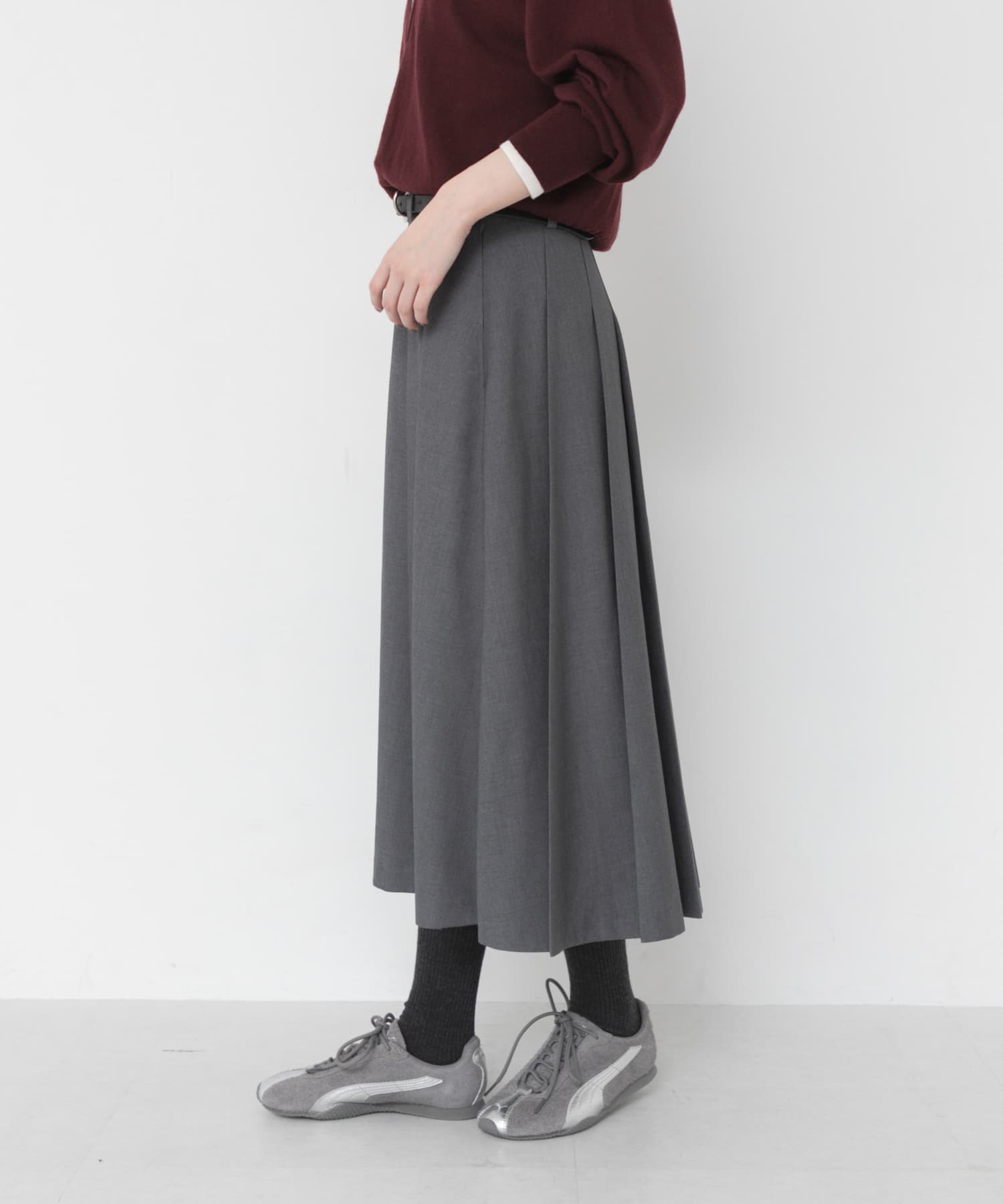 GRAY