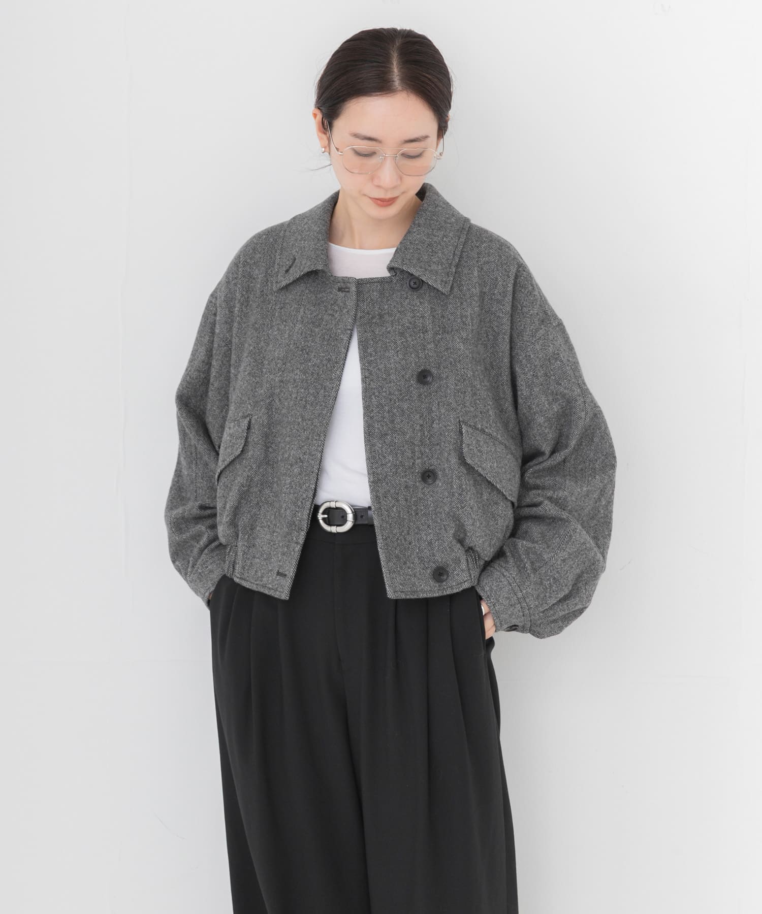 GRAY