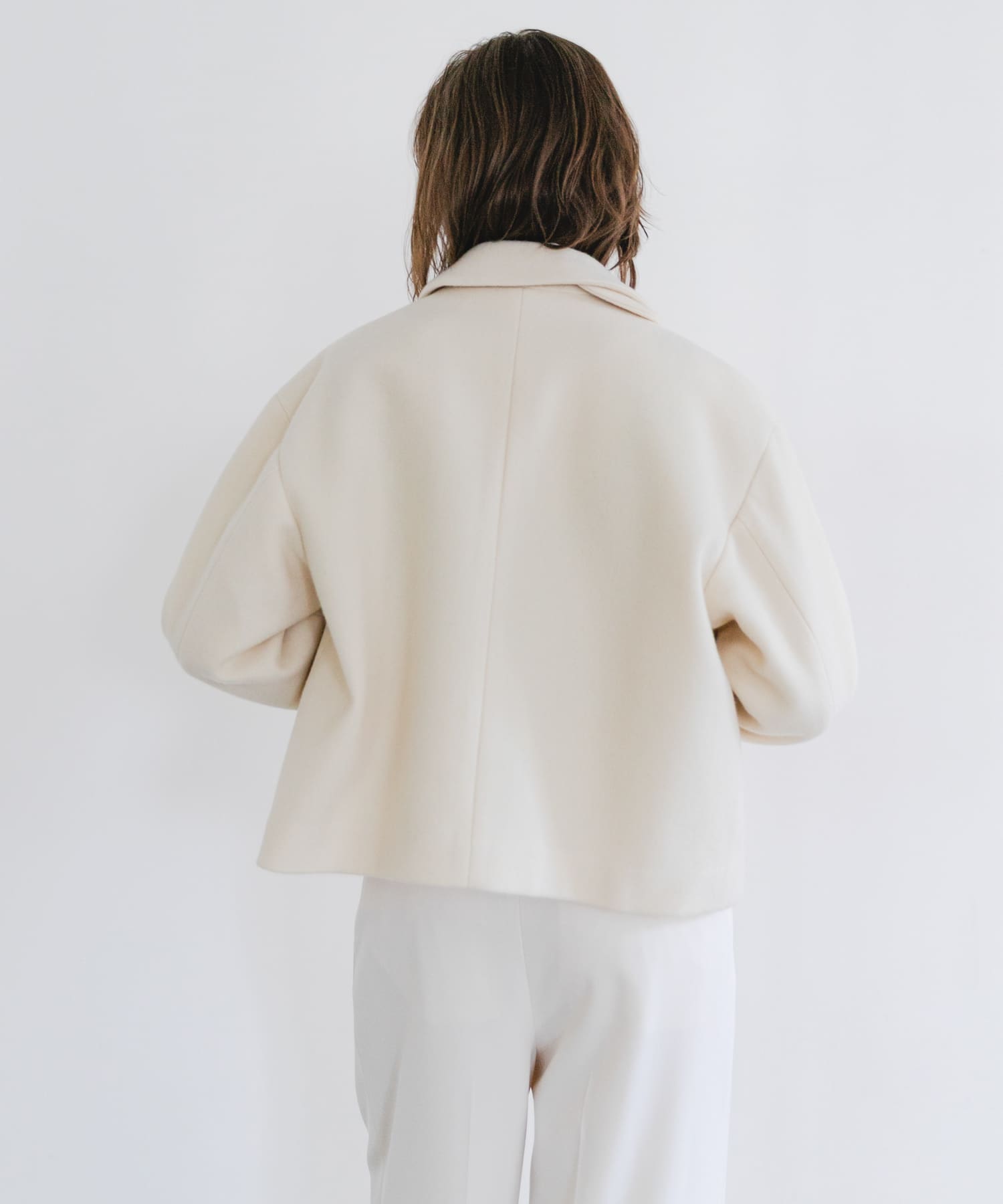 OFF WHITE