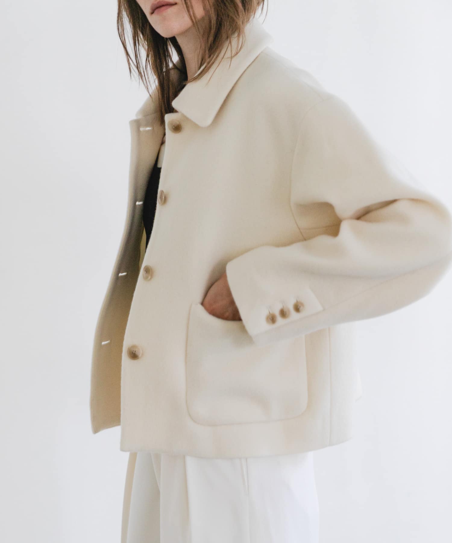 OFF WHITE