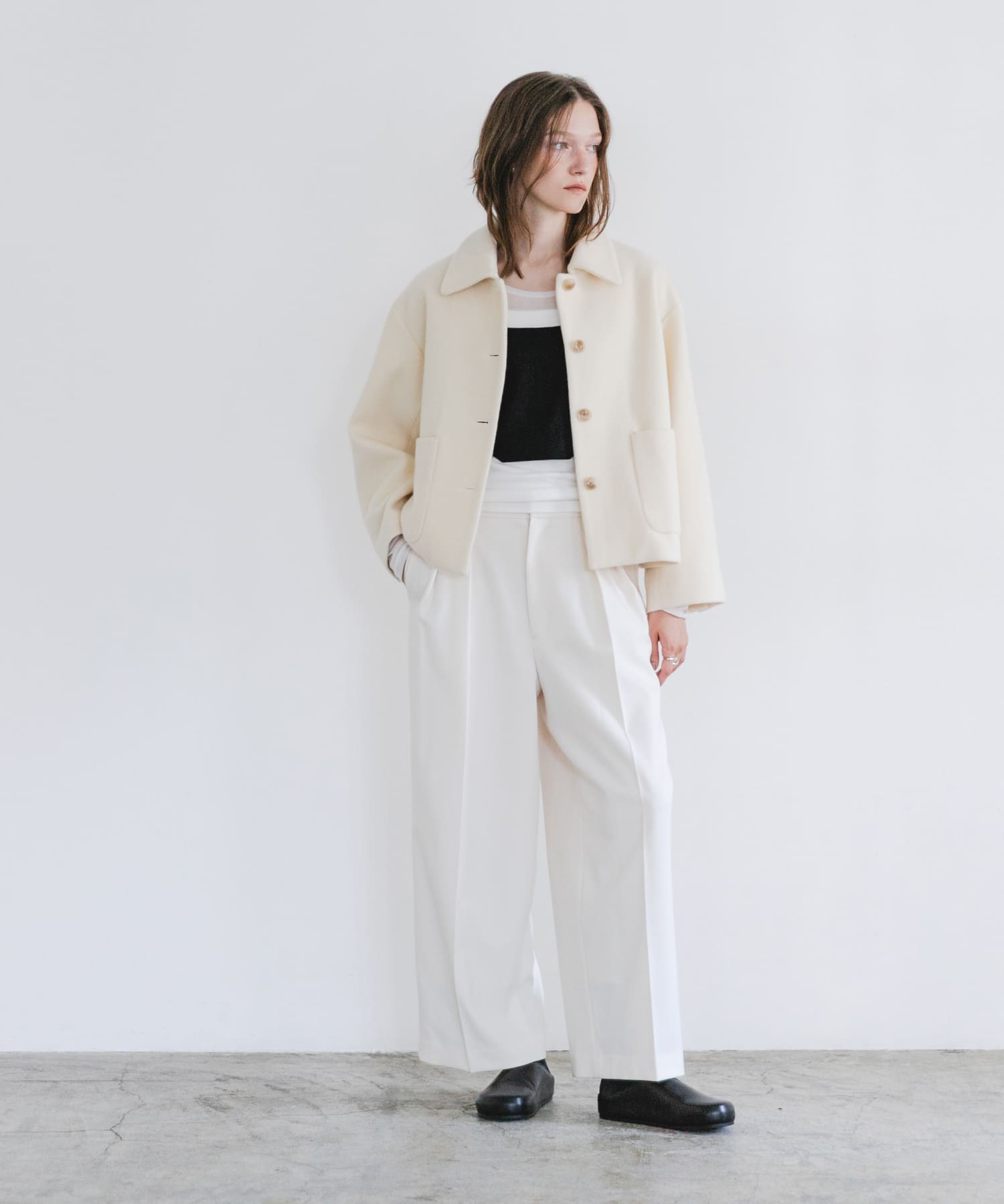 OFF WHITE