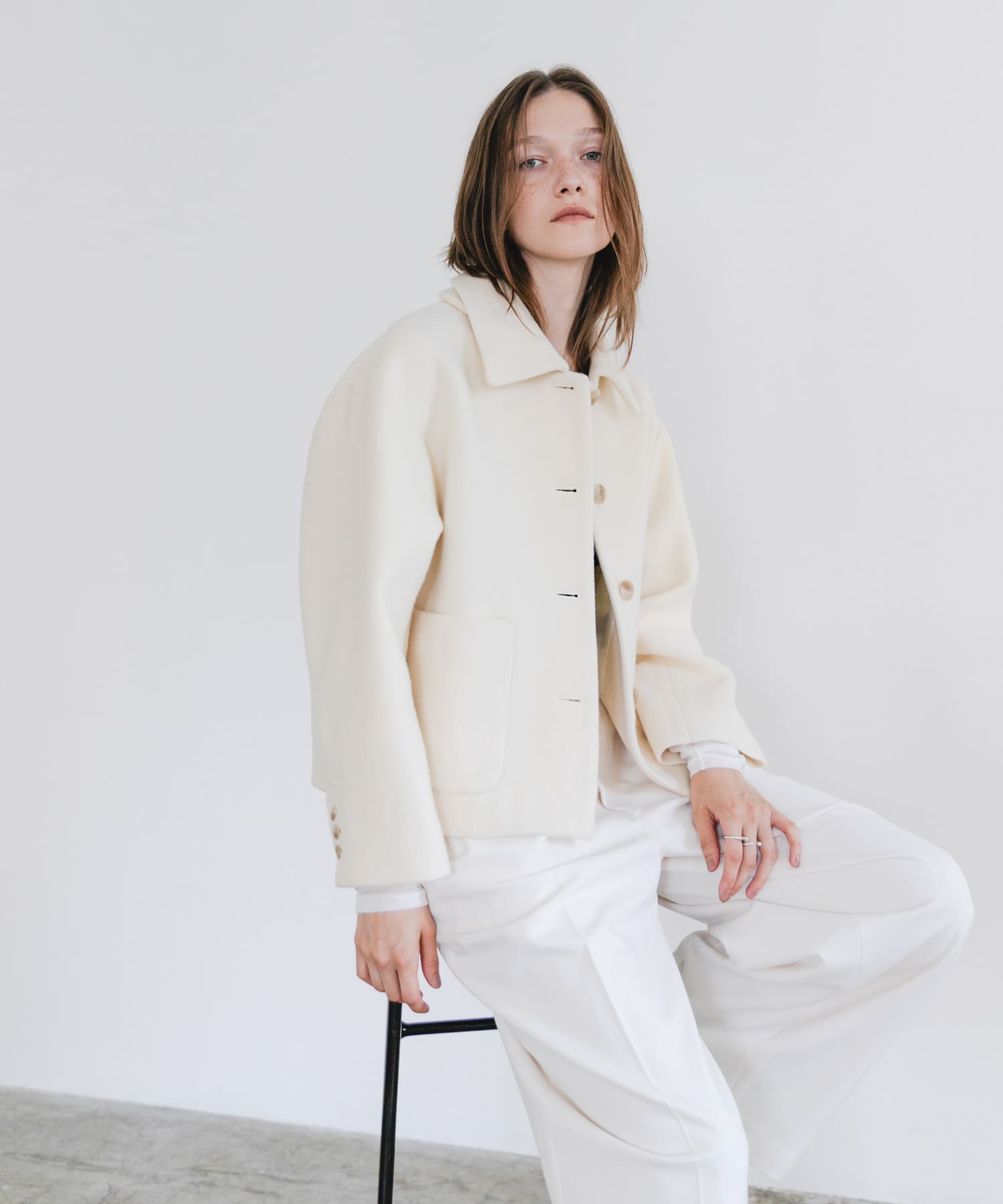 OFF WHITE