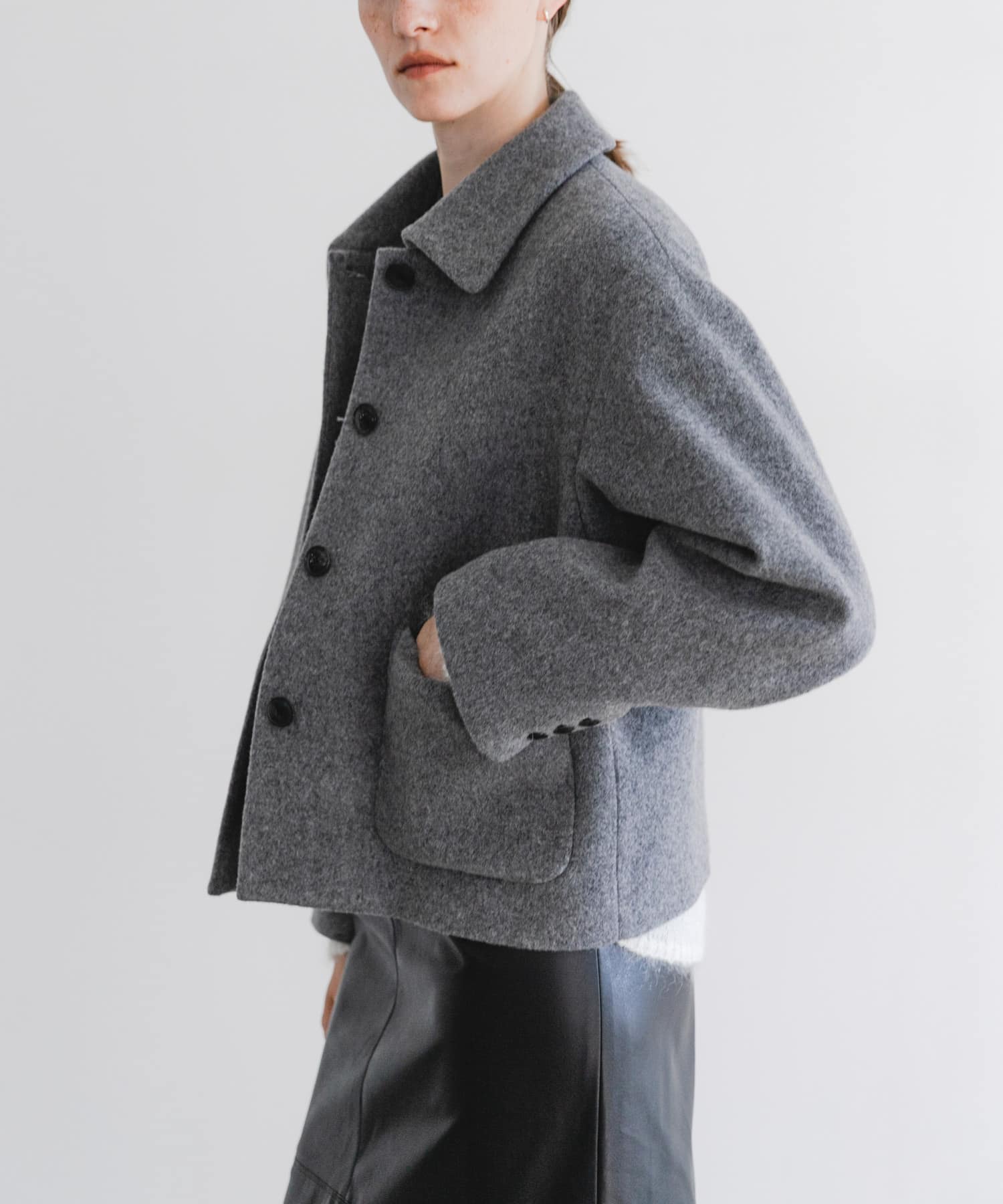GRAY