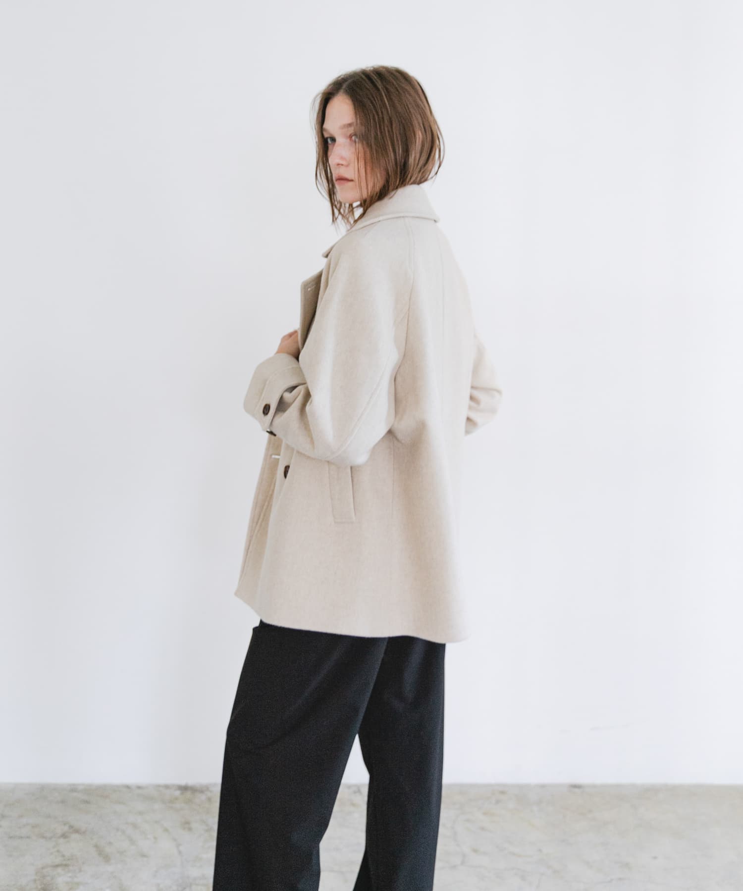 LT BEIGE