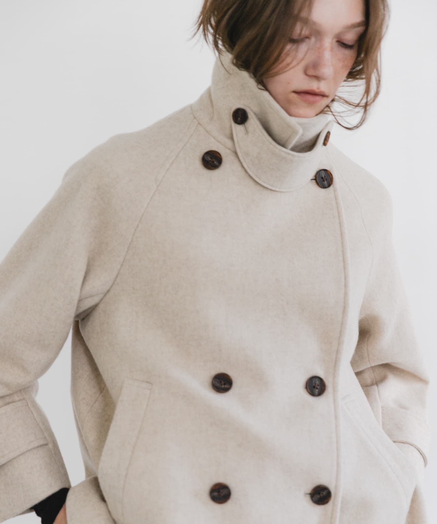 LT BEIGE