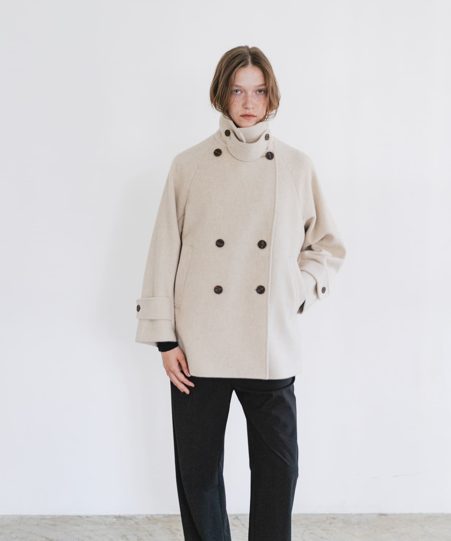 LT BEIGE