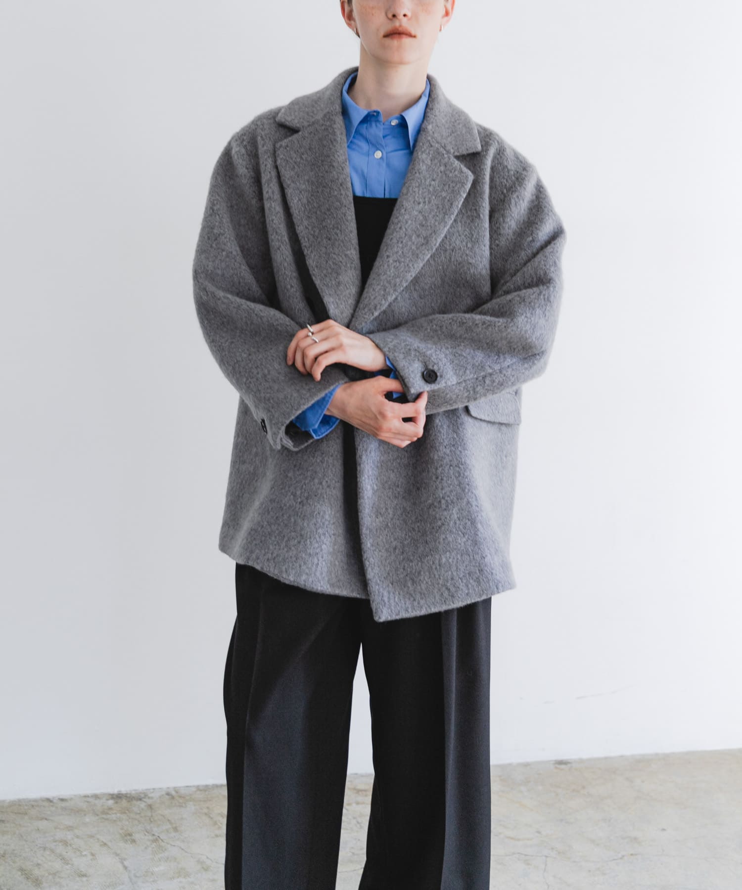 TOP GRAY