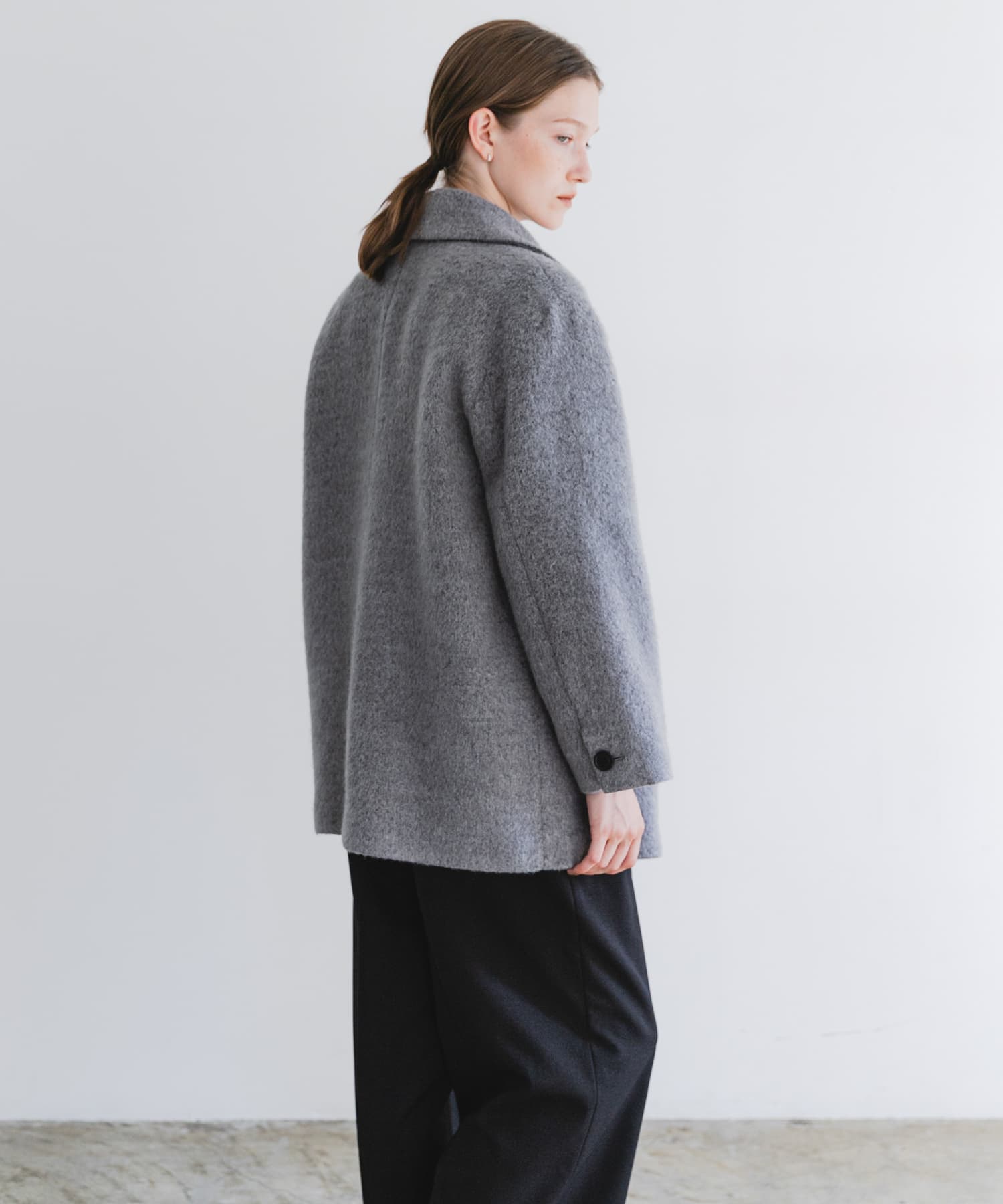 TOP GRAY