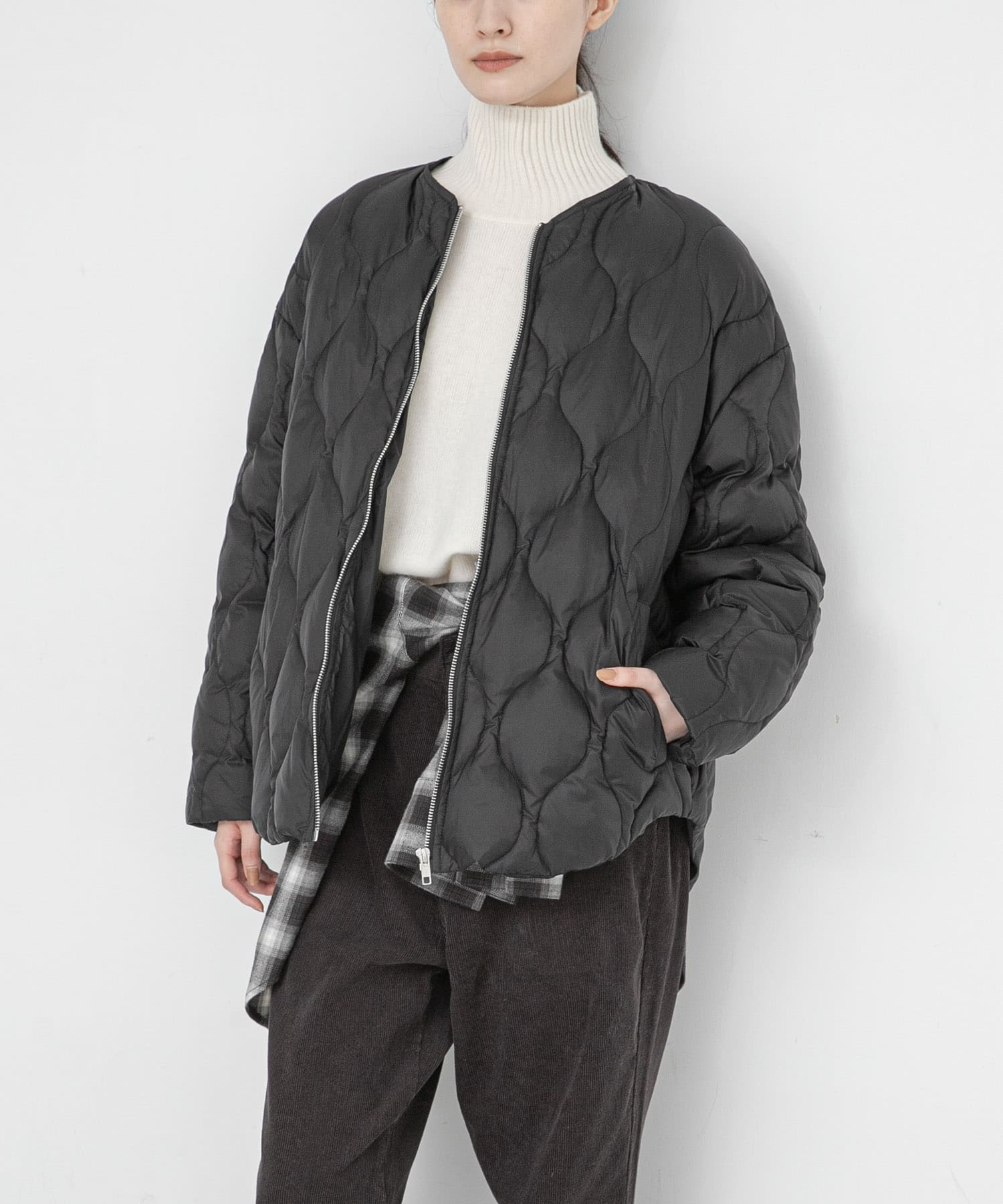 『Sサイズ/WEB限定』ノーカラーキルティングダウン
