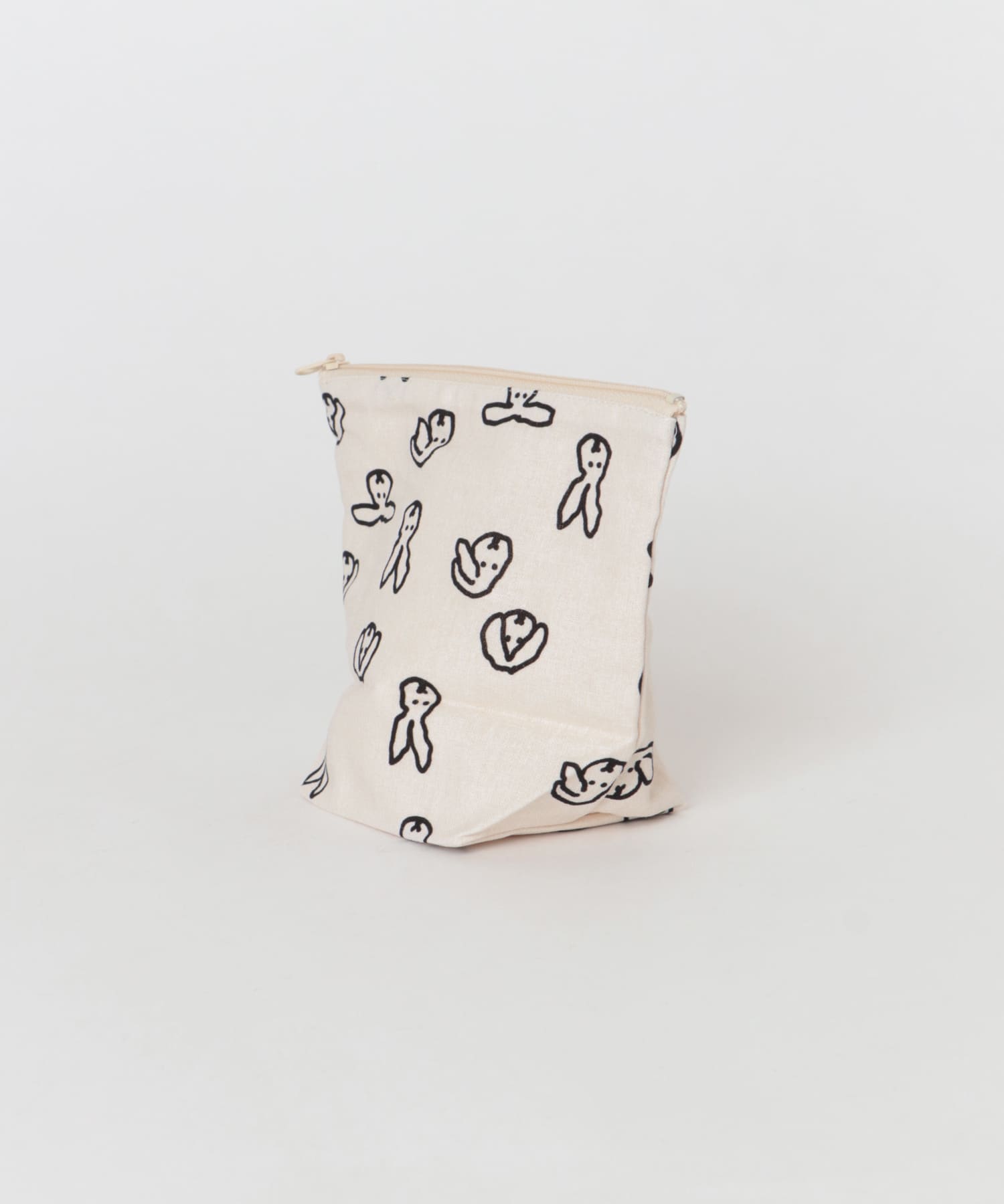 WARMGREYTAIL　STANDING POUCH-BUNNY M IVORY -