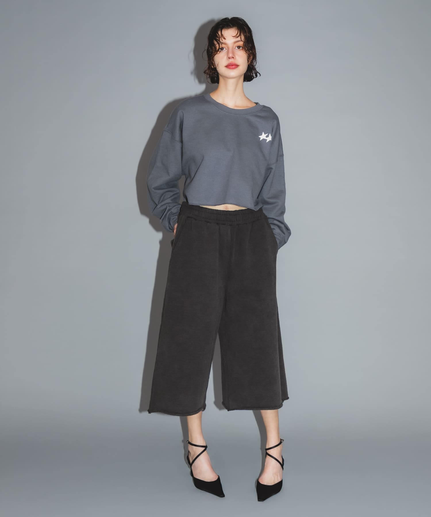 Teya　TEYA SHORT SWEAT CHARCOAL Free