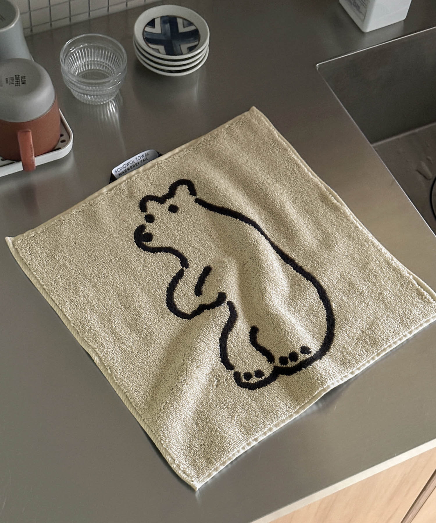 WARMGREYTAIL　HANDTOWEL-HUGGY BEAR