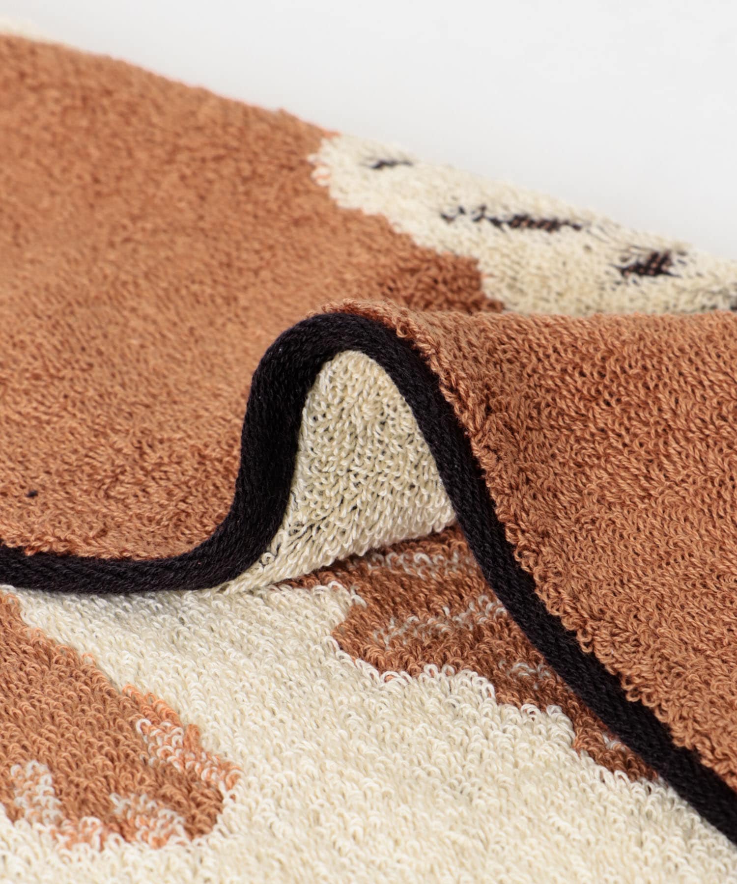 WARMGREYTAIL　HANDTOWEL-LION CREAM -