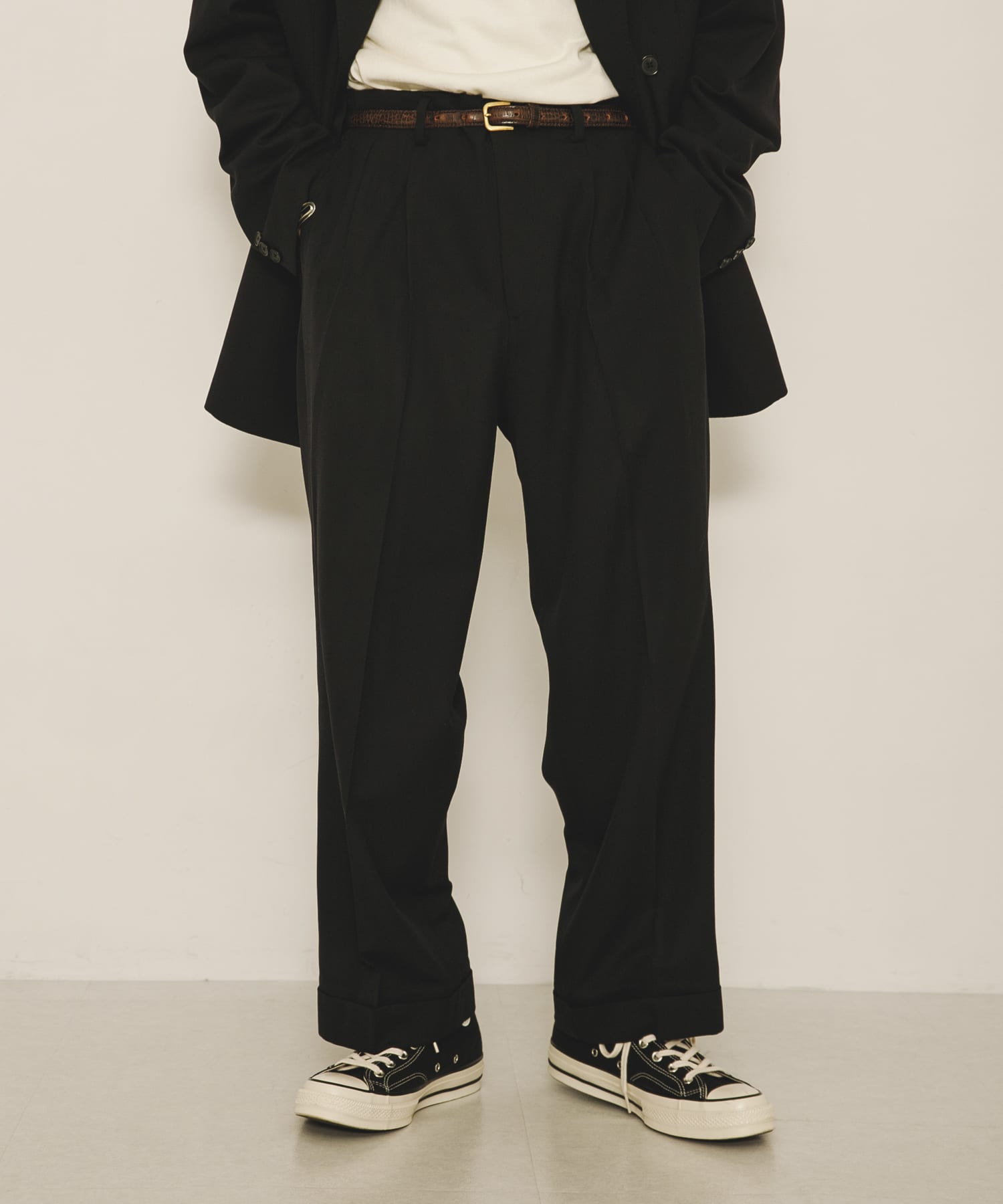 A PRESSE Wool Wide Tapered Trousers(1 NAVY): ボトム｜URBAN