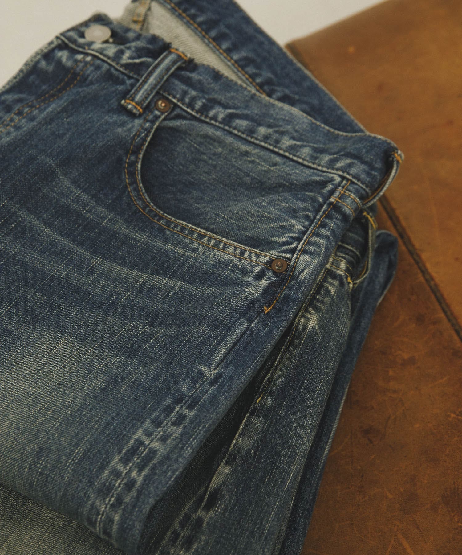 A PRESSE Washed Denim Pants E(30/27 BLEACH): ボトム｜URBAN