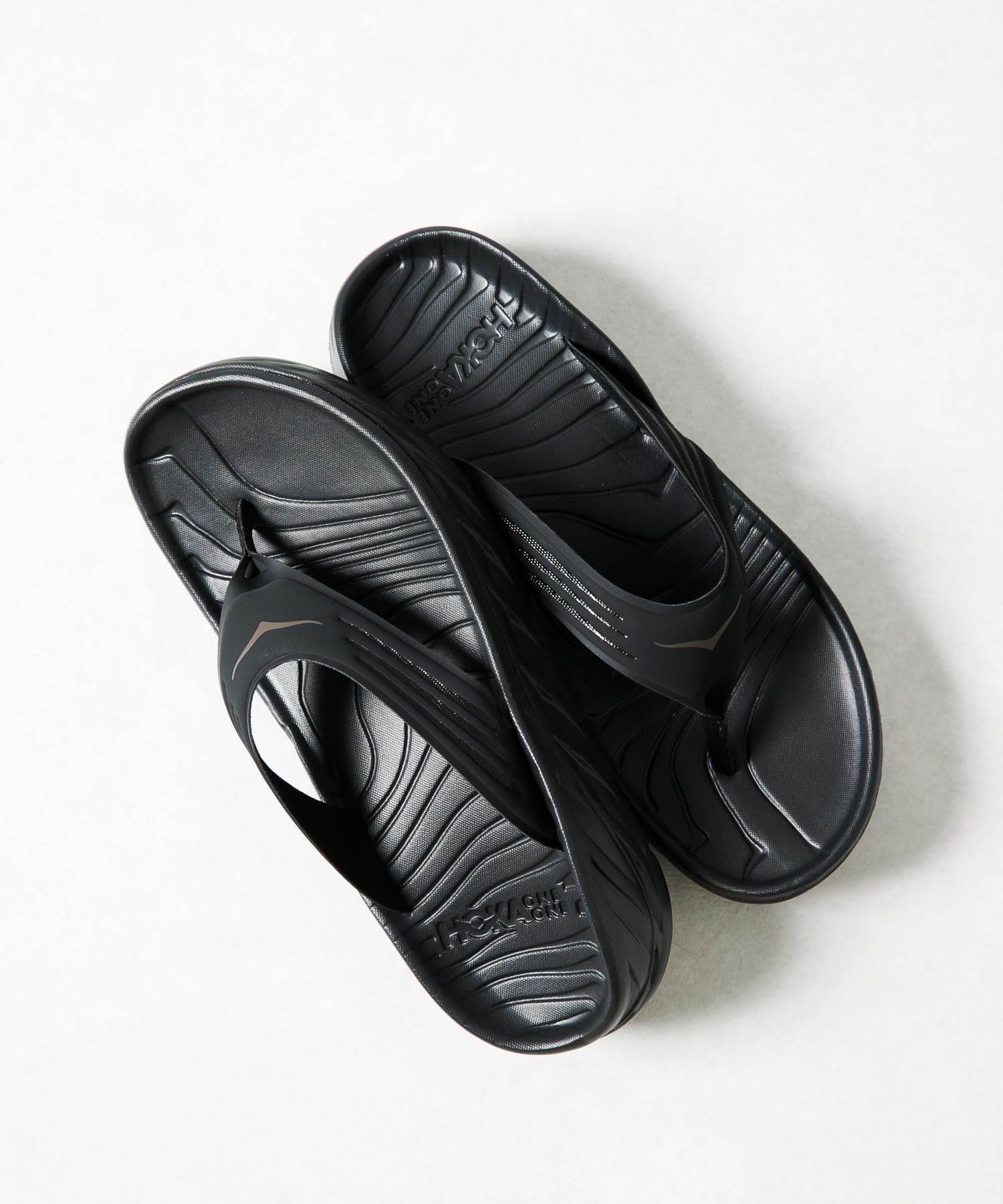 HOKA ONE ONE　ORA Recovery Flip