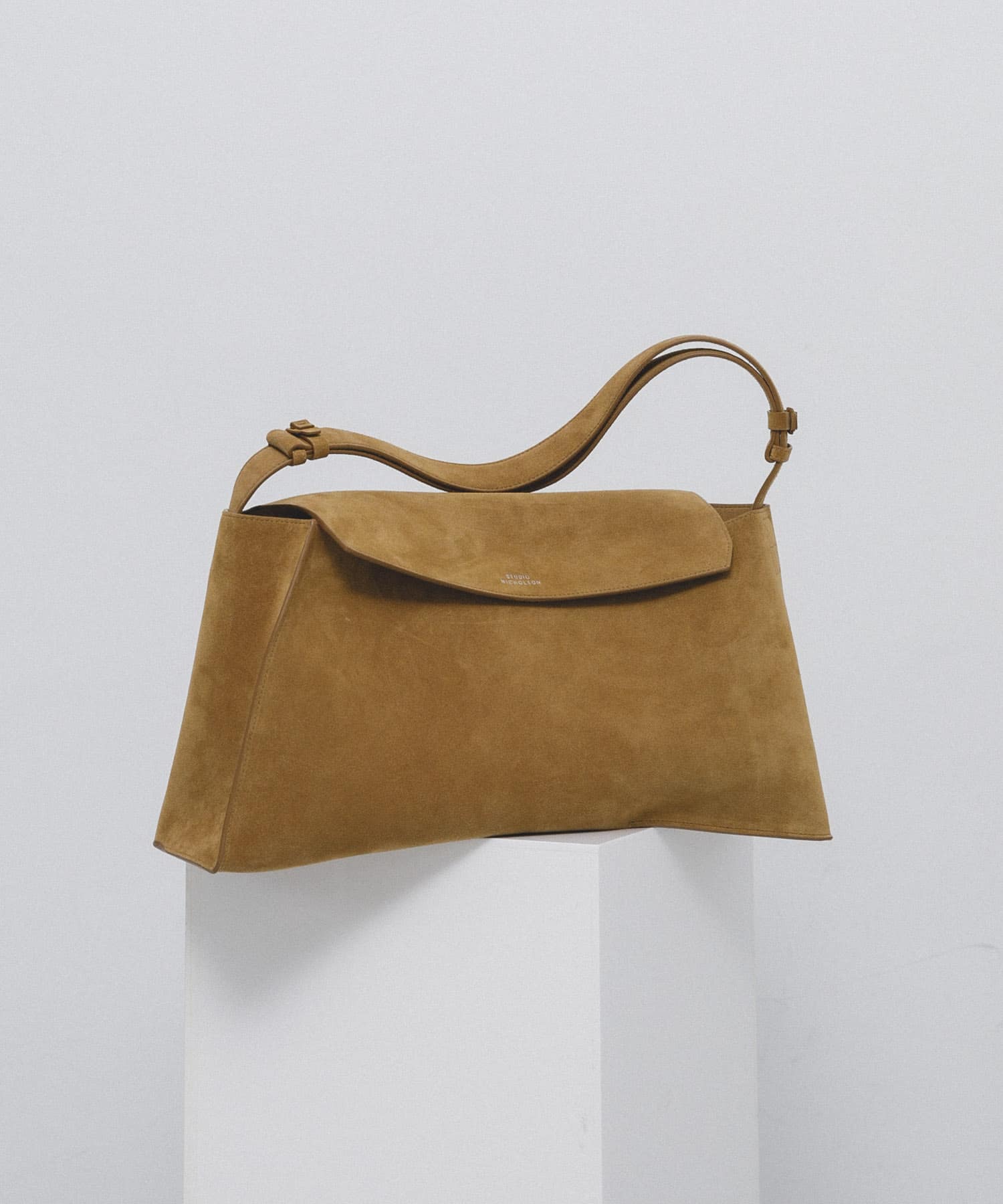 STUDIO NICHOLSON　THE FOLDED SHOULDER BAG