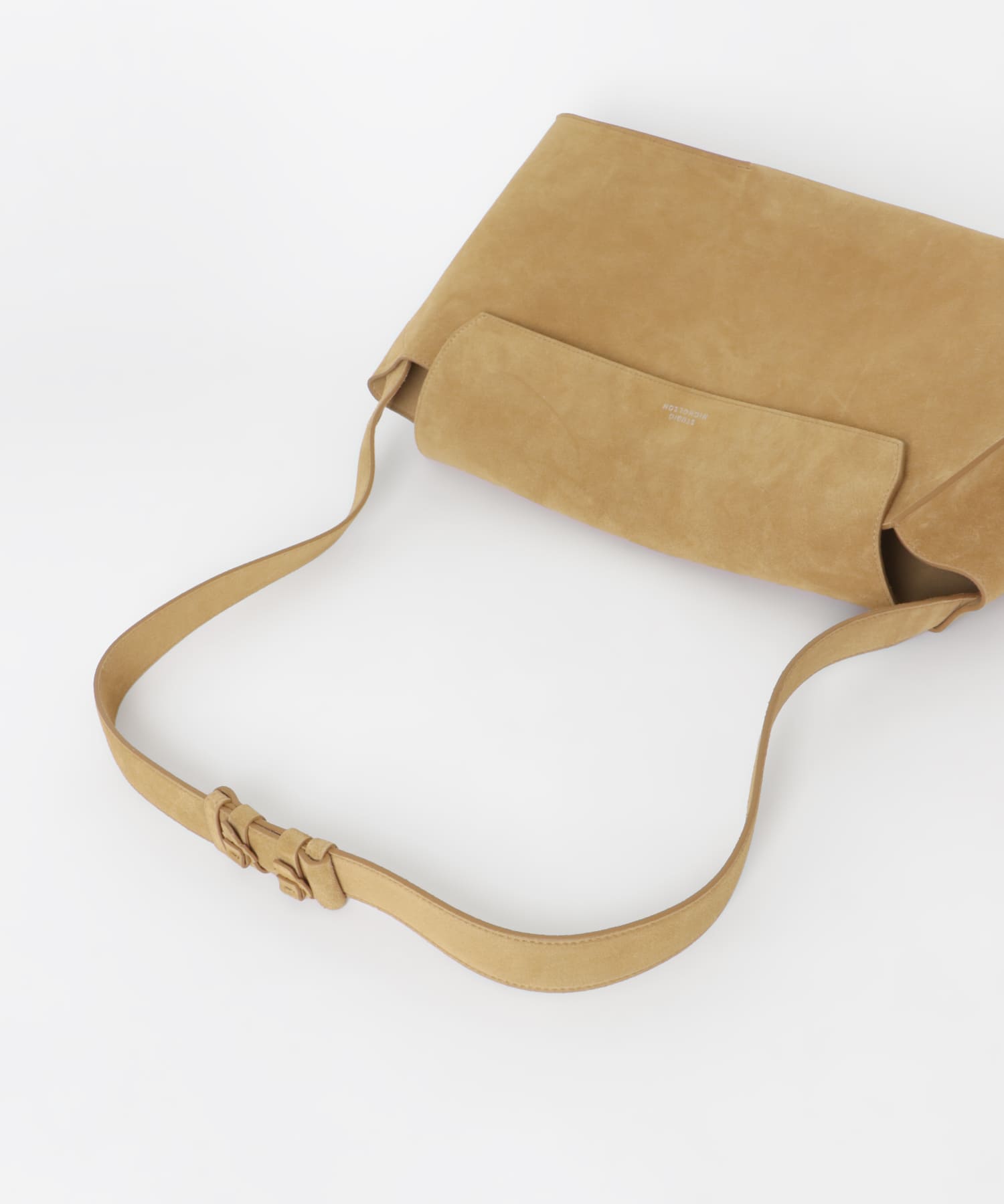 STUDIO NICHOLSON　THE FOLDED SHOULDER BAG CUOIO Free