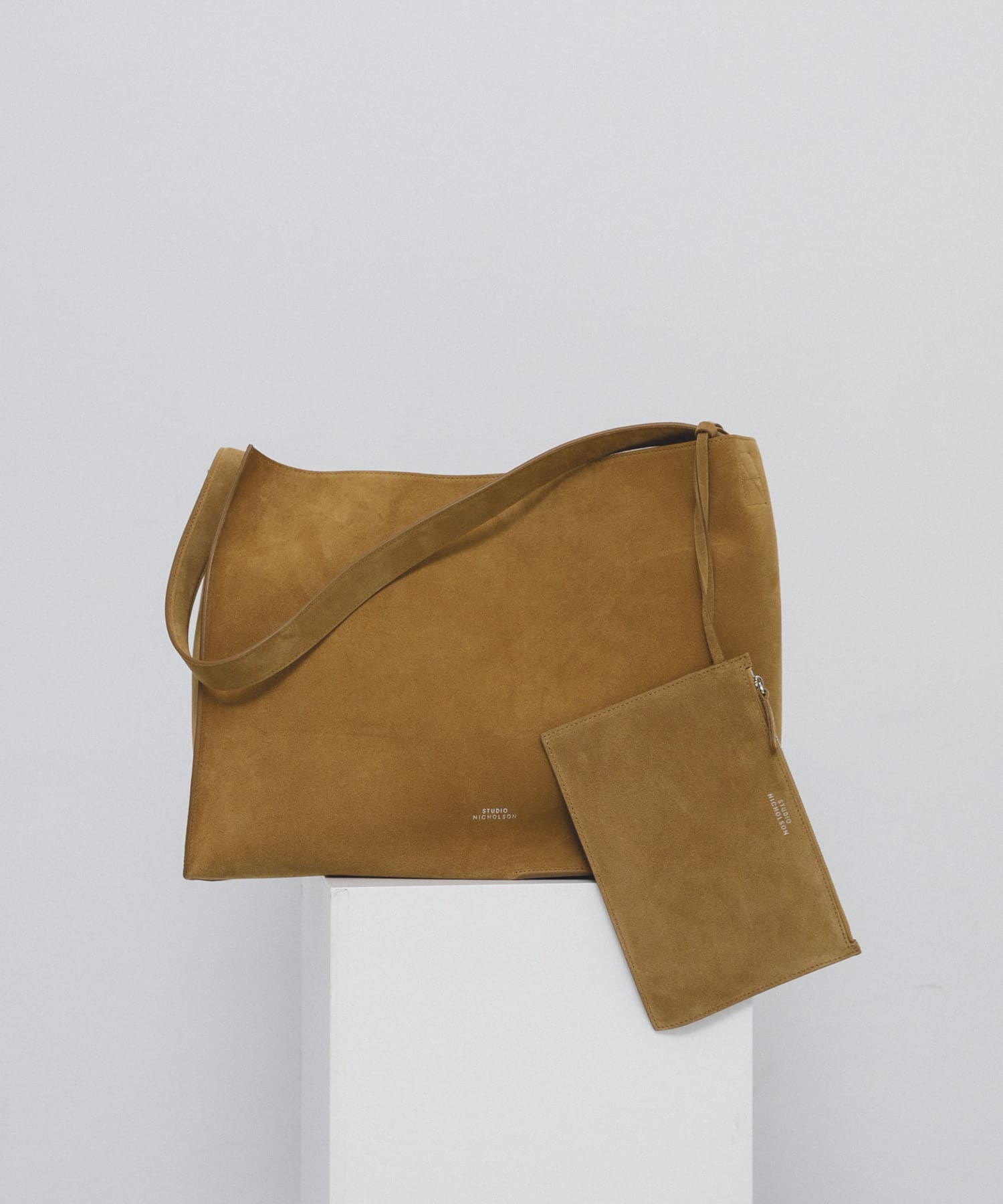 STUDIO NICHOLSON　THEREFLECTION TOTEDOUBLET