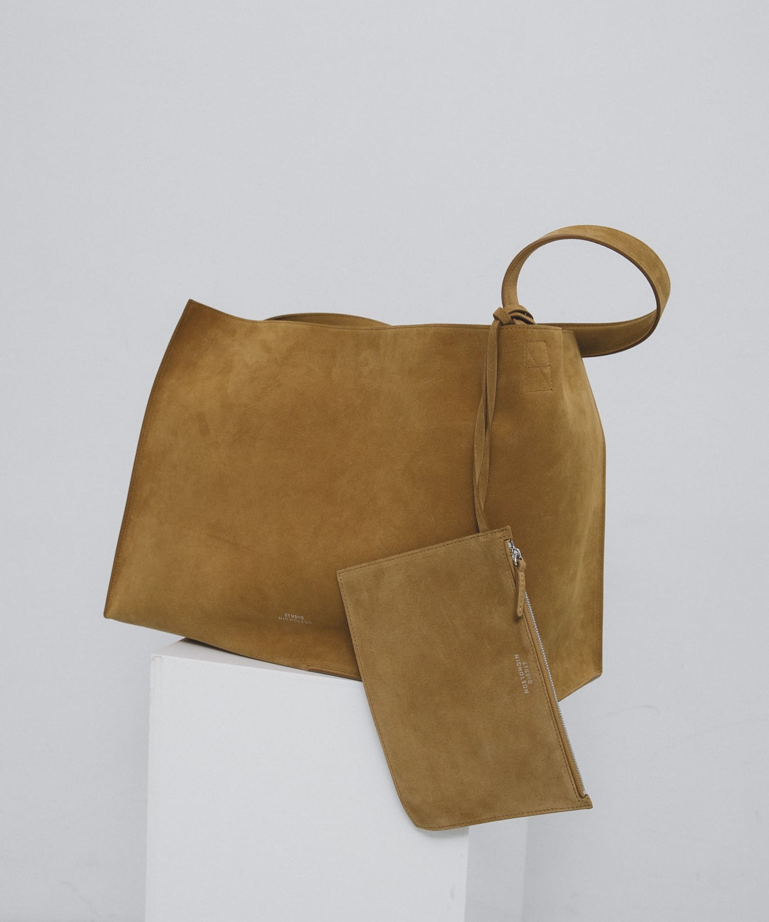 STUDIO NICHOLSON　THEREFLECTION TOTEDOUBLET CUOIO Free