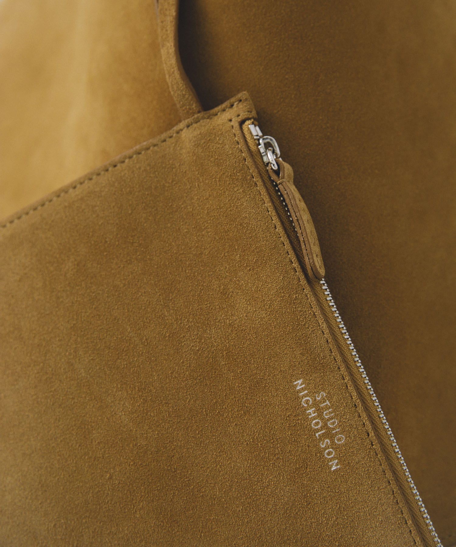 STUDIO NICHOLSON　THEREFLECTION TOTEDOUBLET CUOIO Free