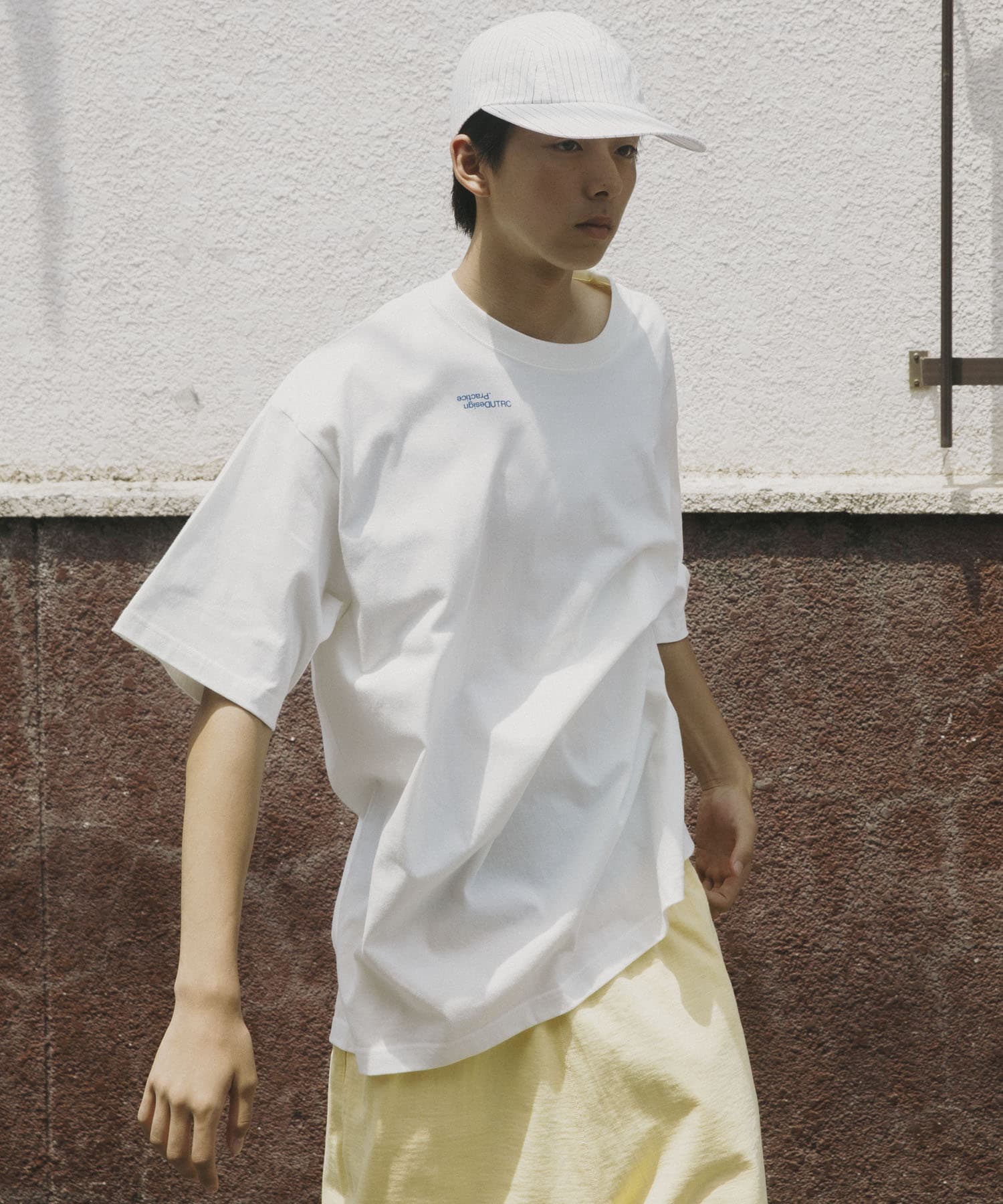 V WHITE