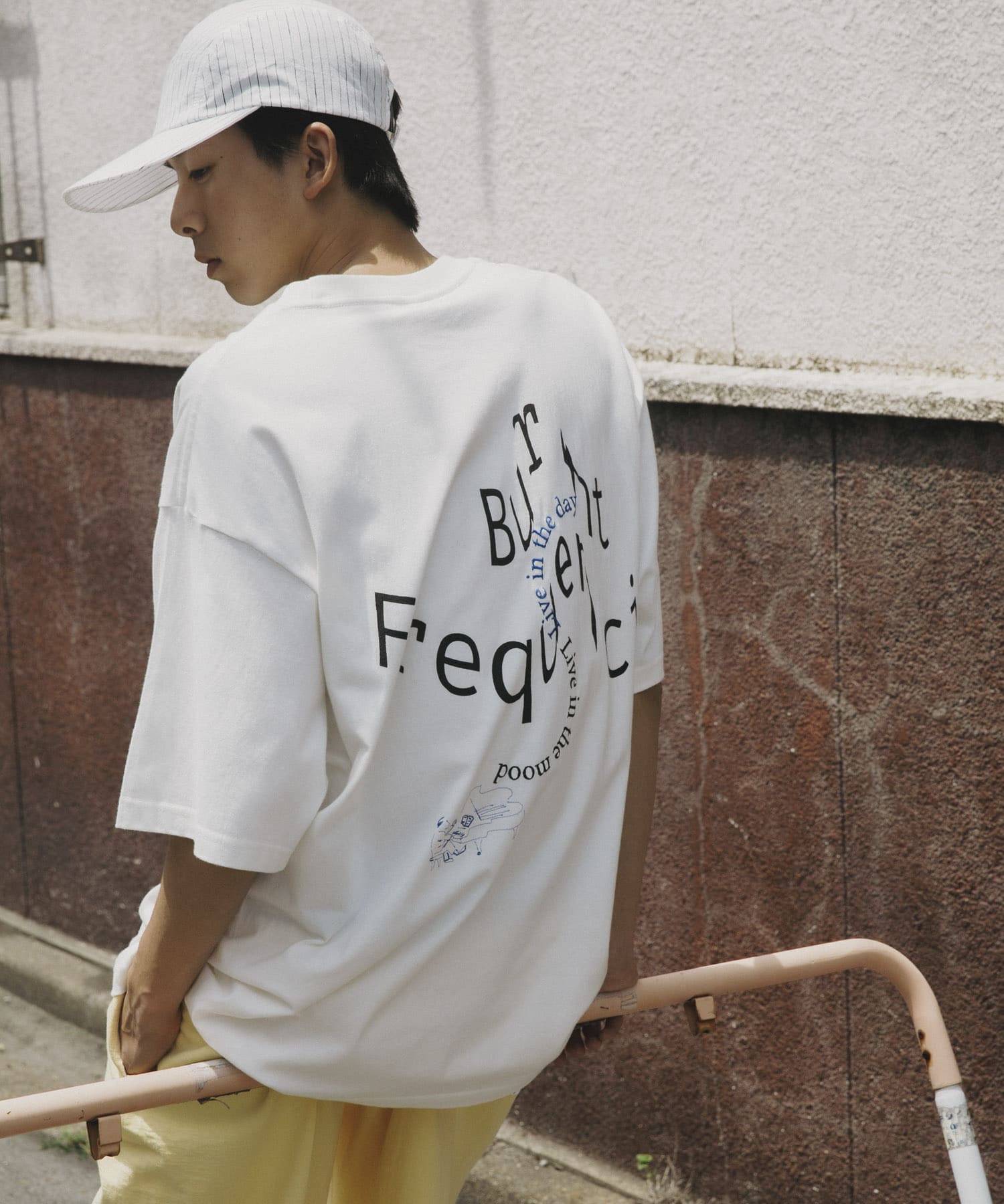 V WHITE