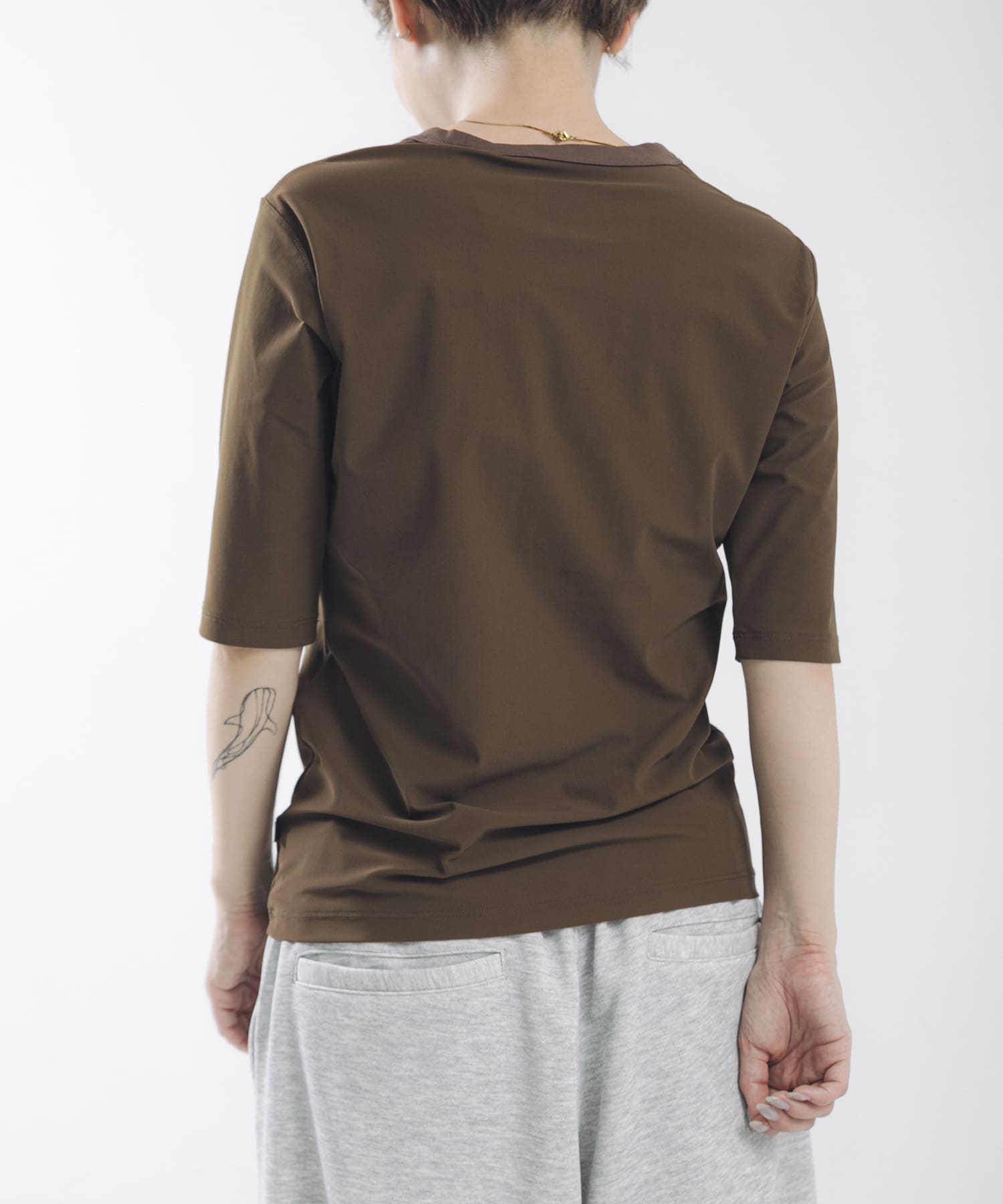 BROWN GRAY